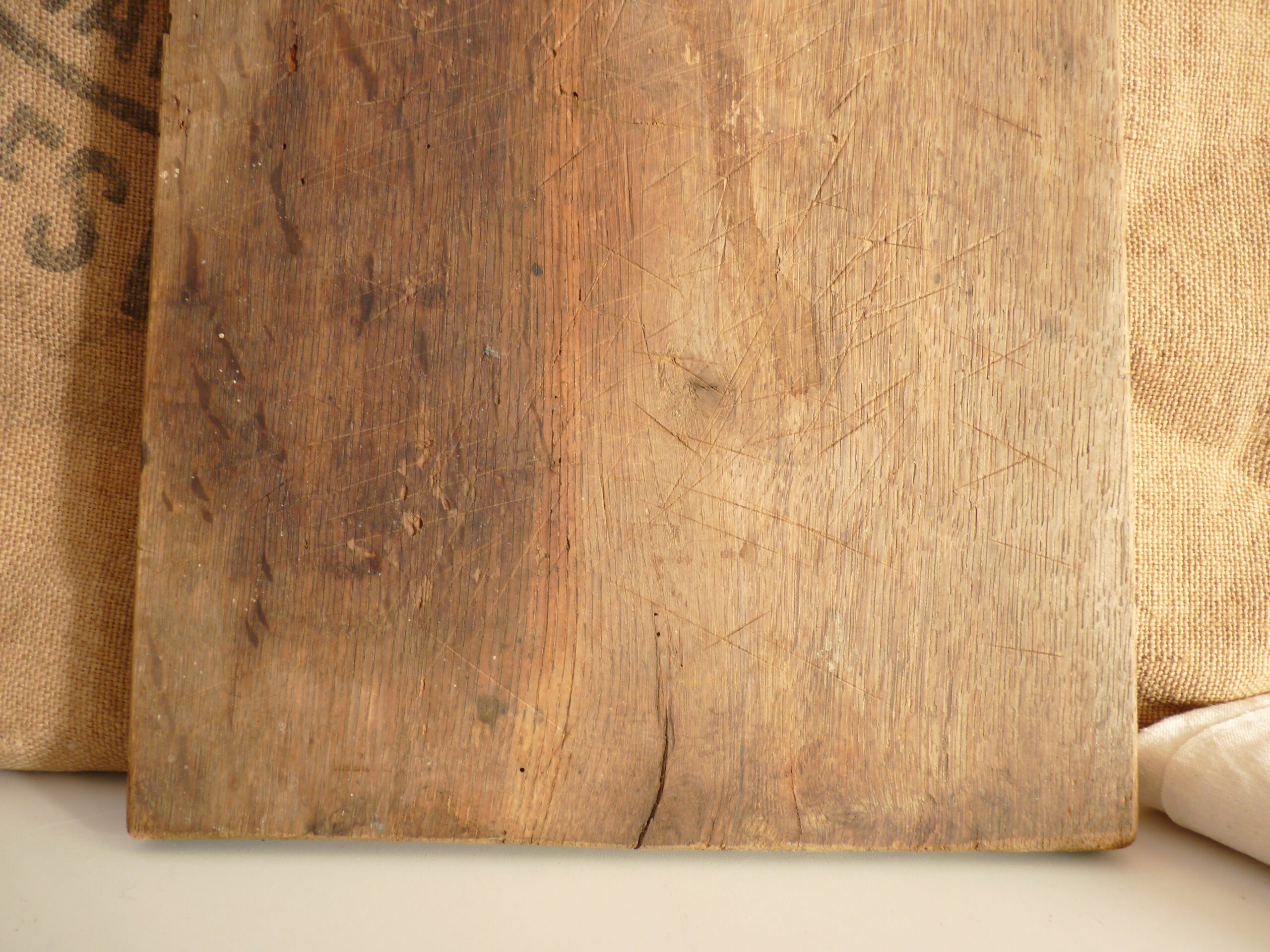 Wooden cutting board