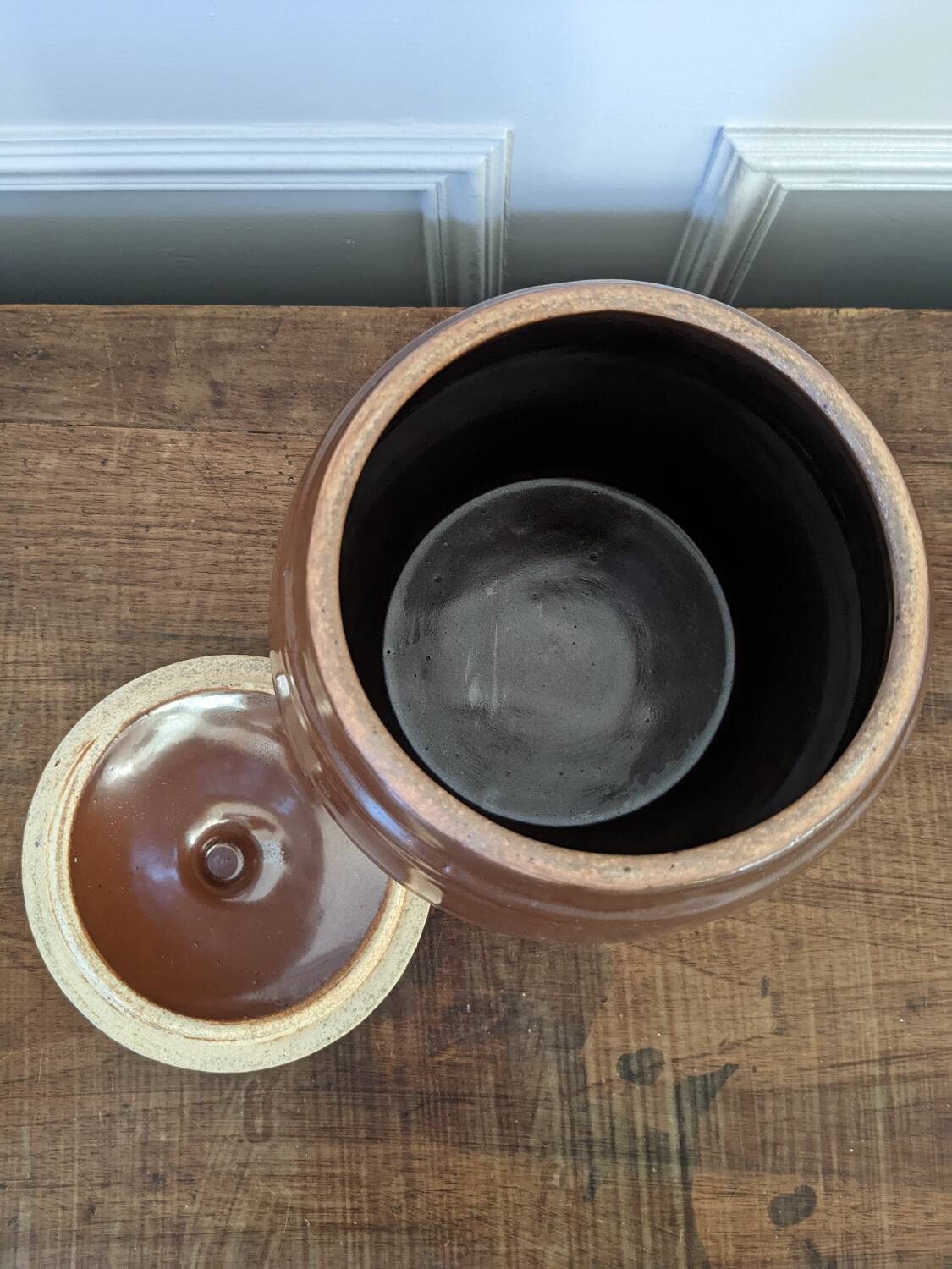 Glazed stoneware barrel pot