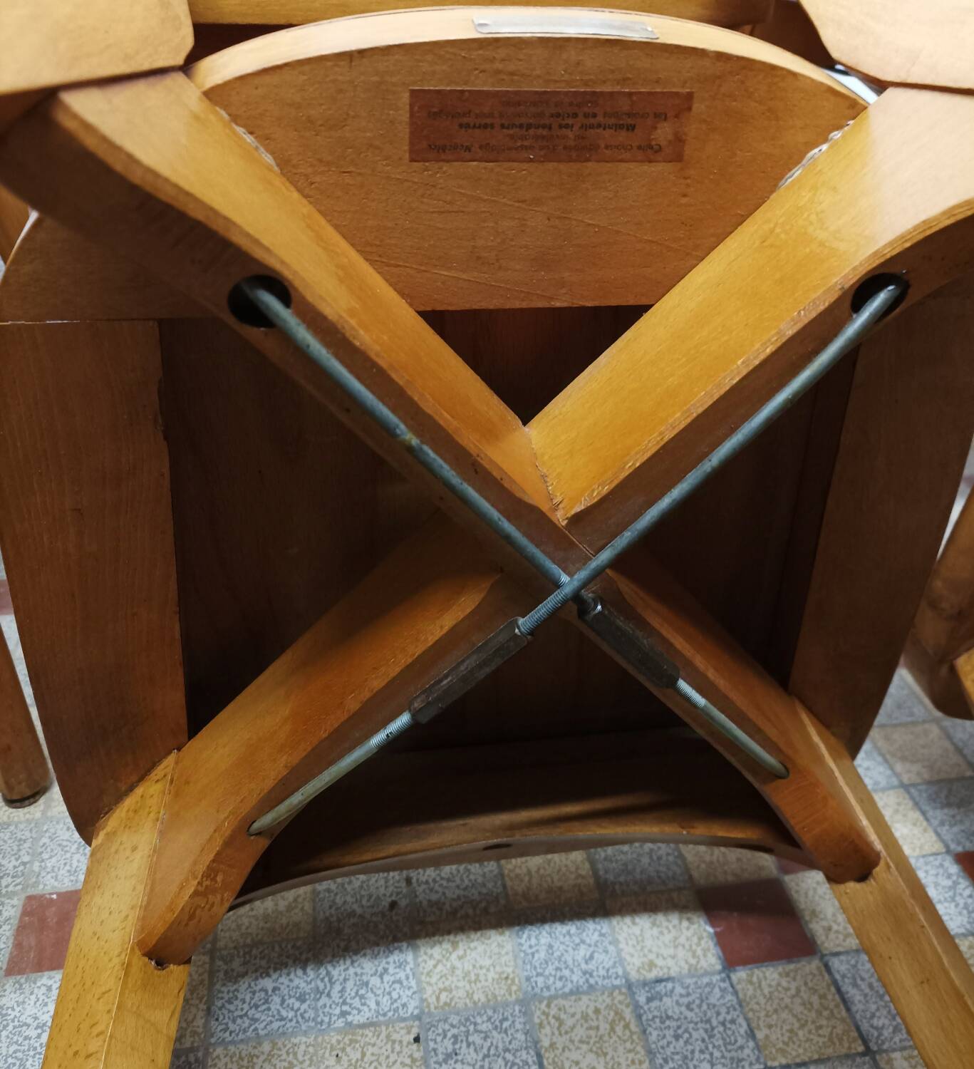 Lot de 6 chaises en bois Monobloc vintage