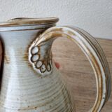 Old pitcher signed