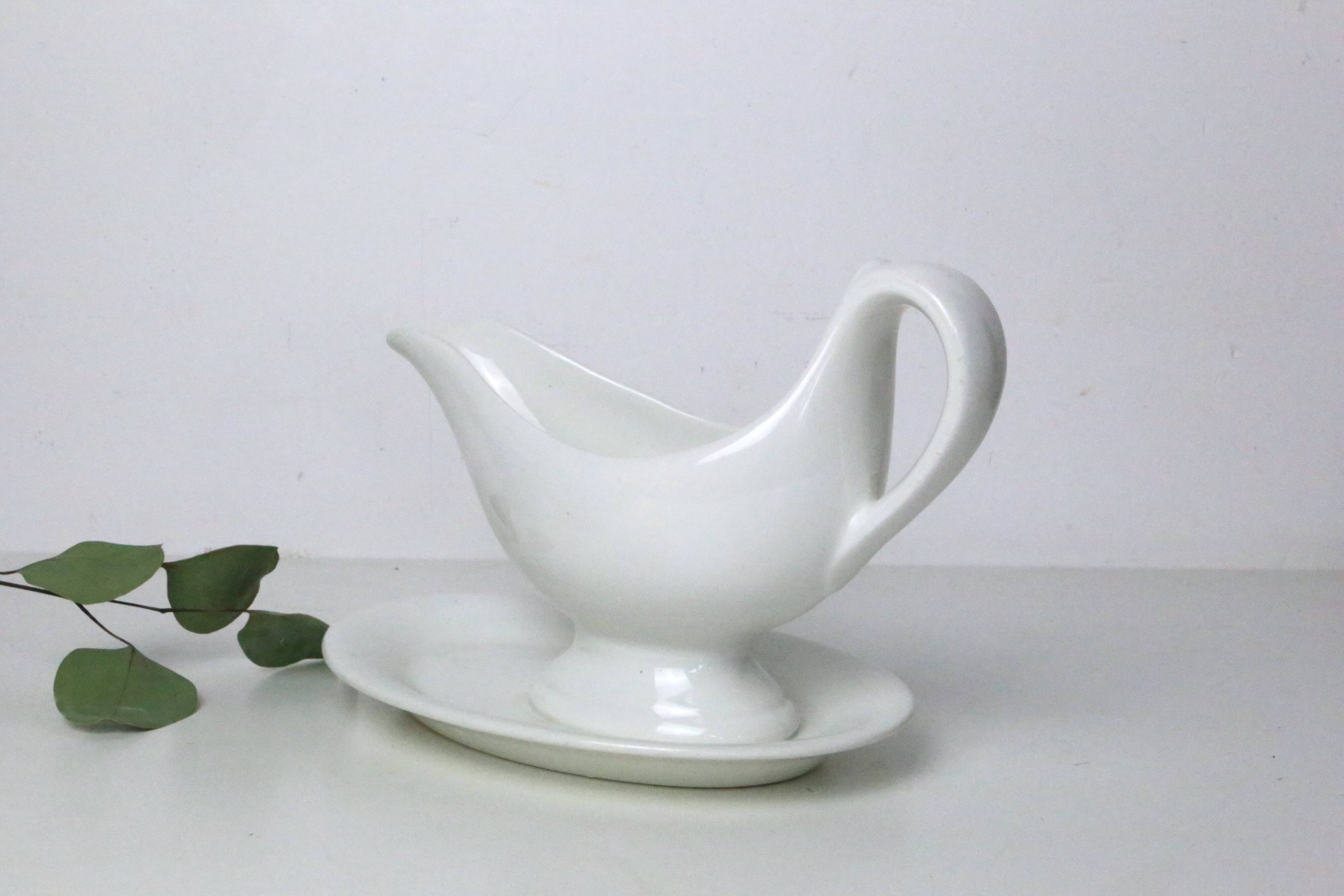 Gravy boat, Maëstrich ceramic company, made in Holland, vintage