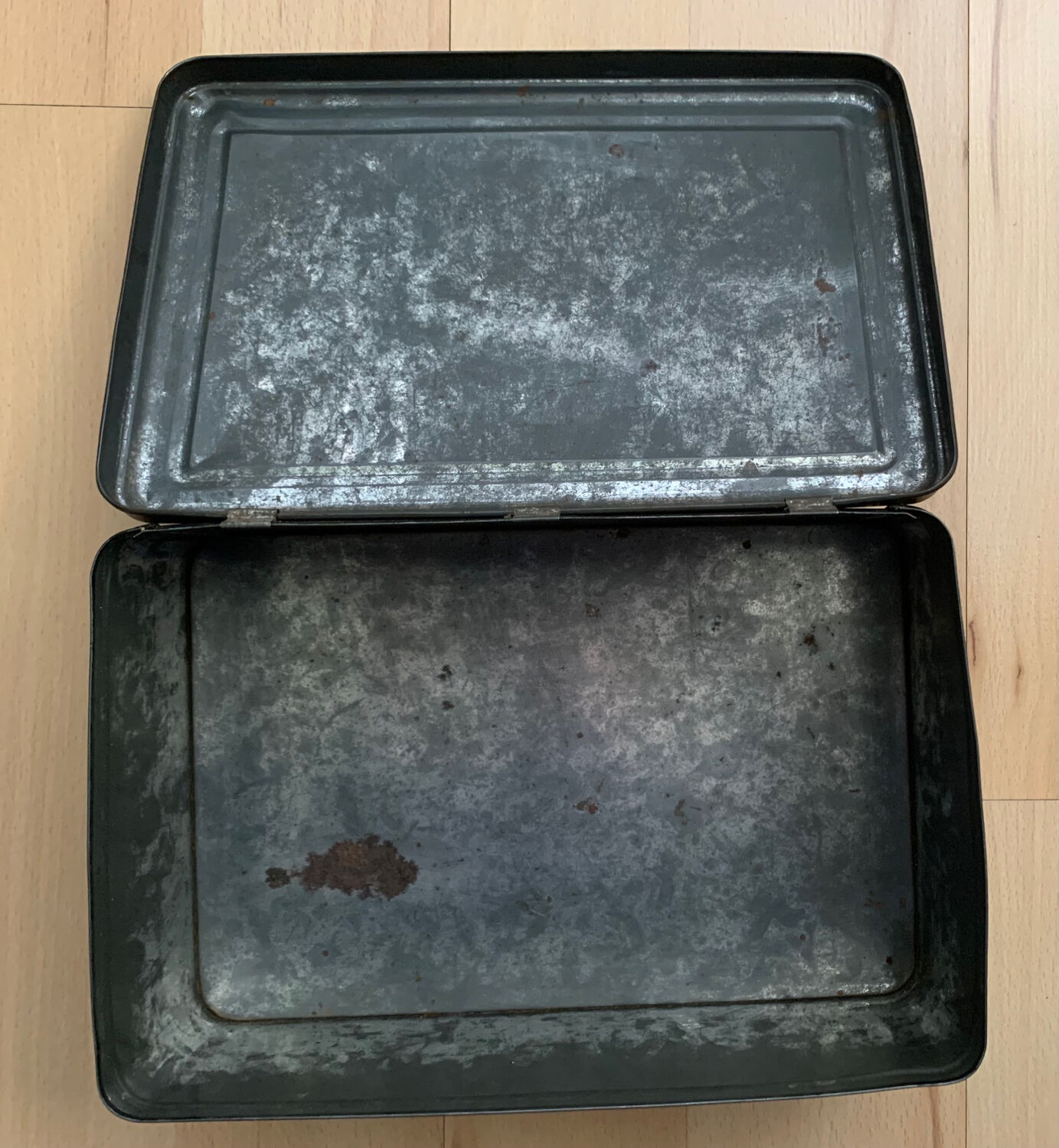 Metal box / sheet metal vintage 60's