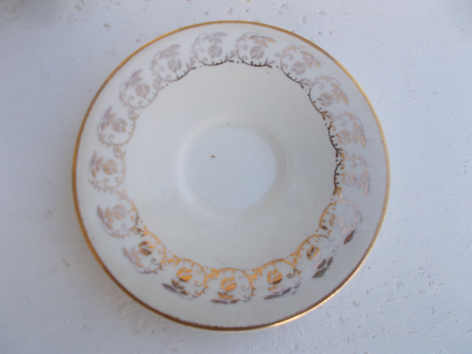 Lot of 10 Sarreguemines cups and saucers.