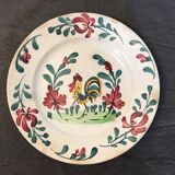 Assiette au coq et fleurs faïence Creil Montereau fin XIXème