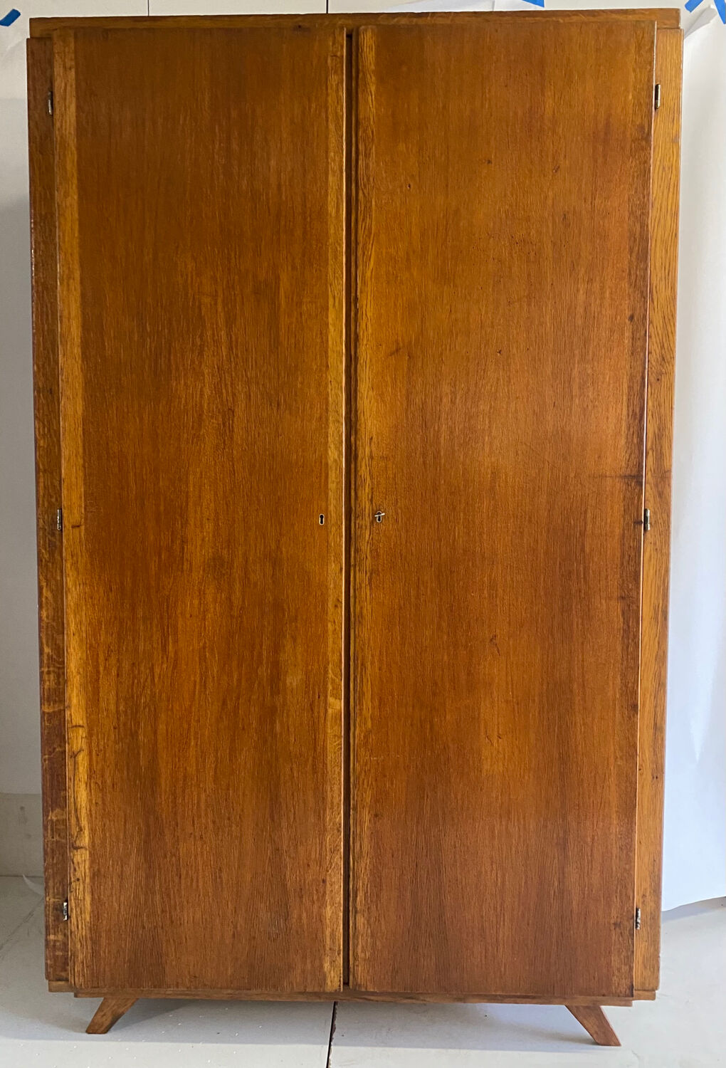 Vintage wardrobe feet compass