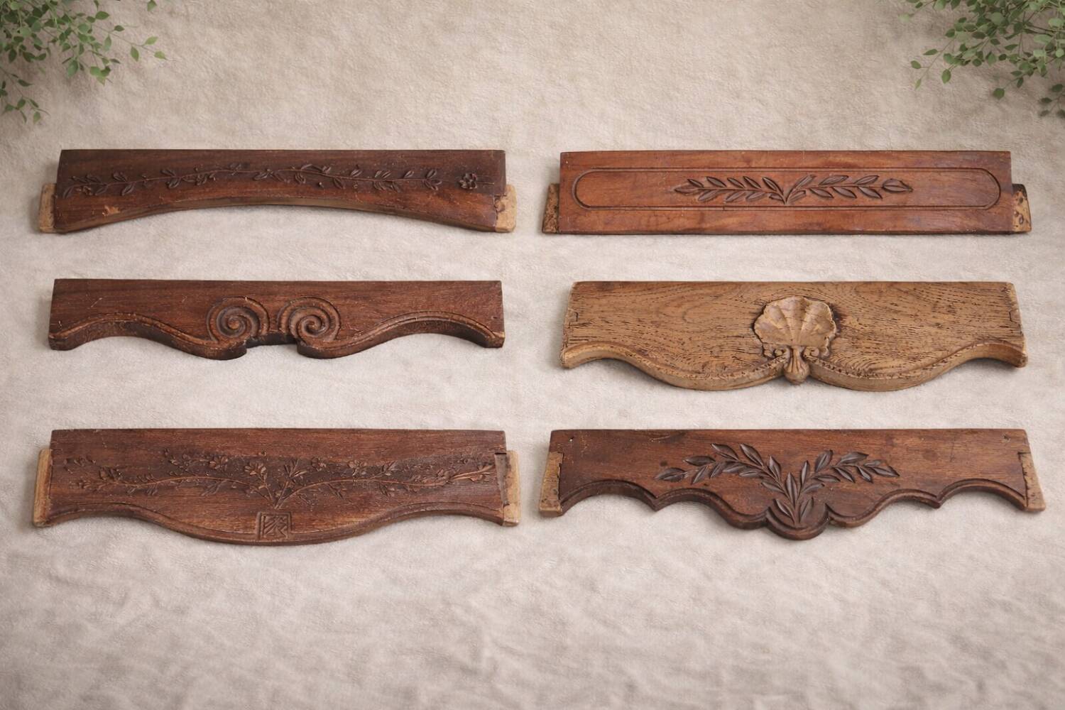 Set of 6 antique carved wooden pediments – floral motifs – woodwork