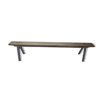 Banc de ferme, bout de lit en chêne patiné gris perle, assise bois finition cirée.