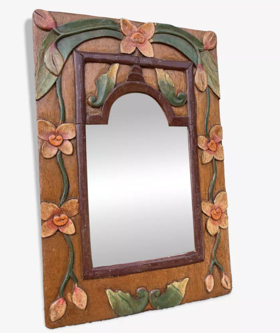 Petit miroir en bois ancien sculpté de fleurs 36x25