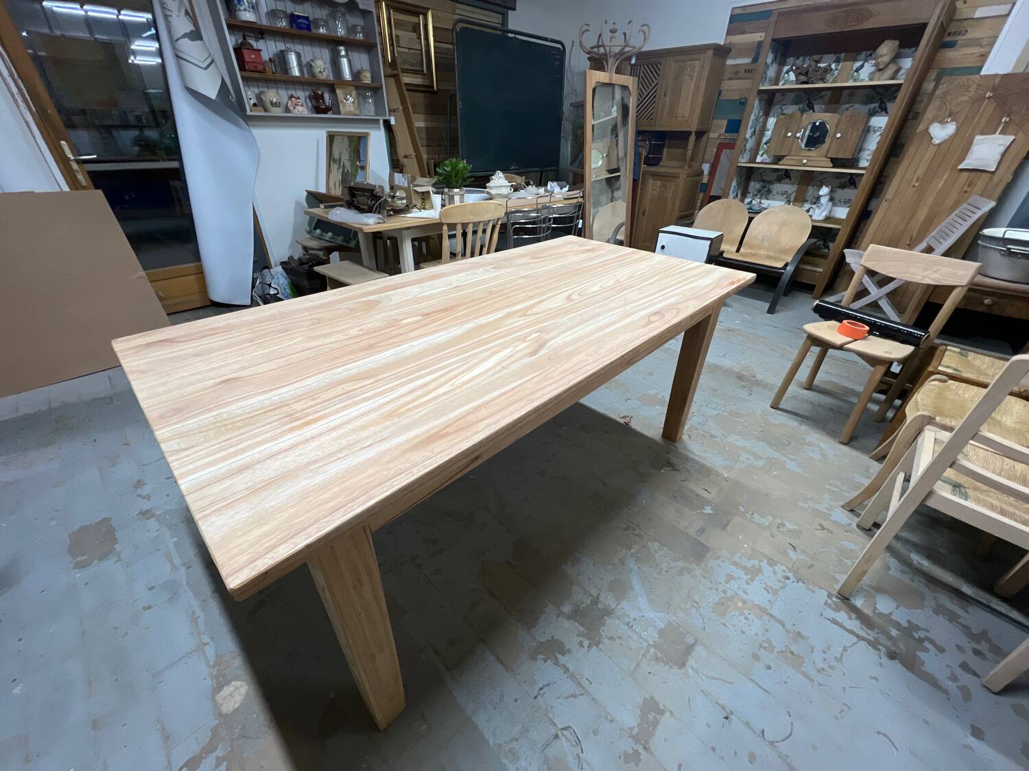 Paulownia table