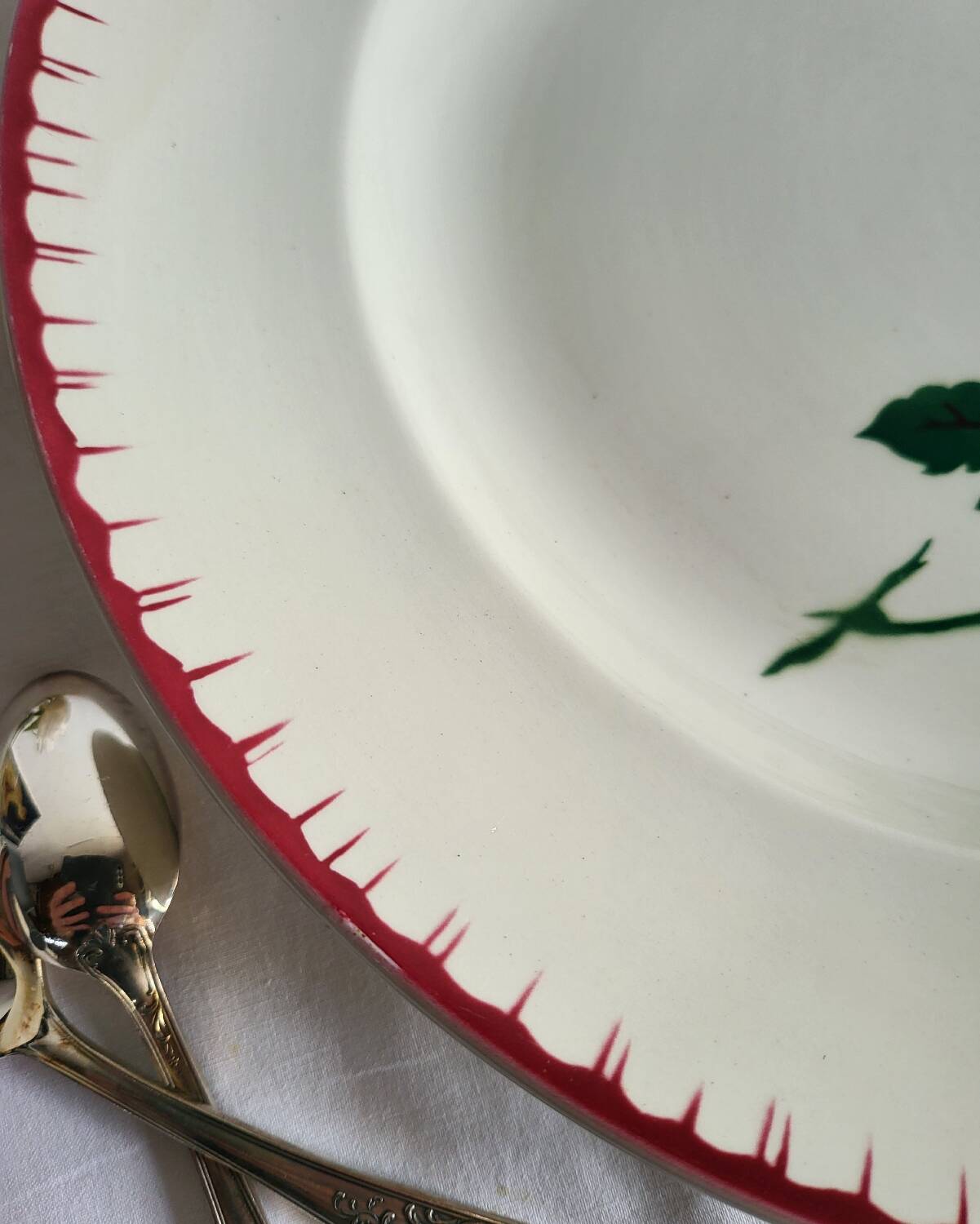 Large round serving platter sarreguemines, epernay model