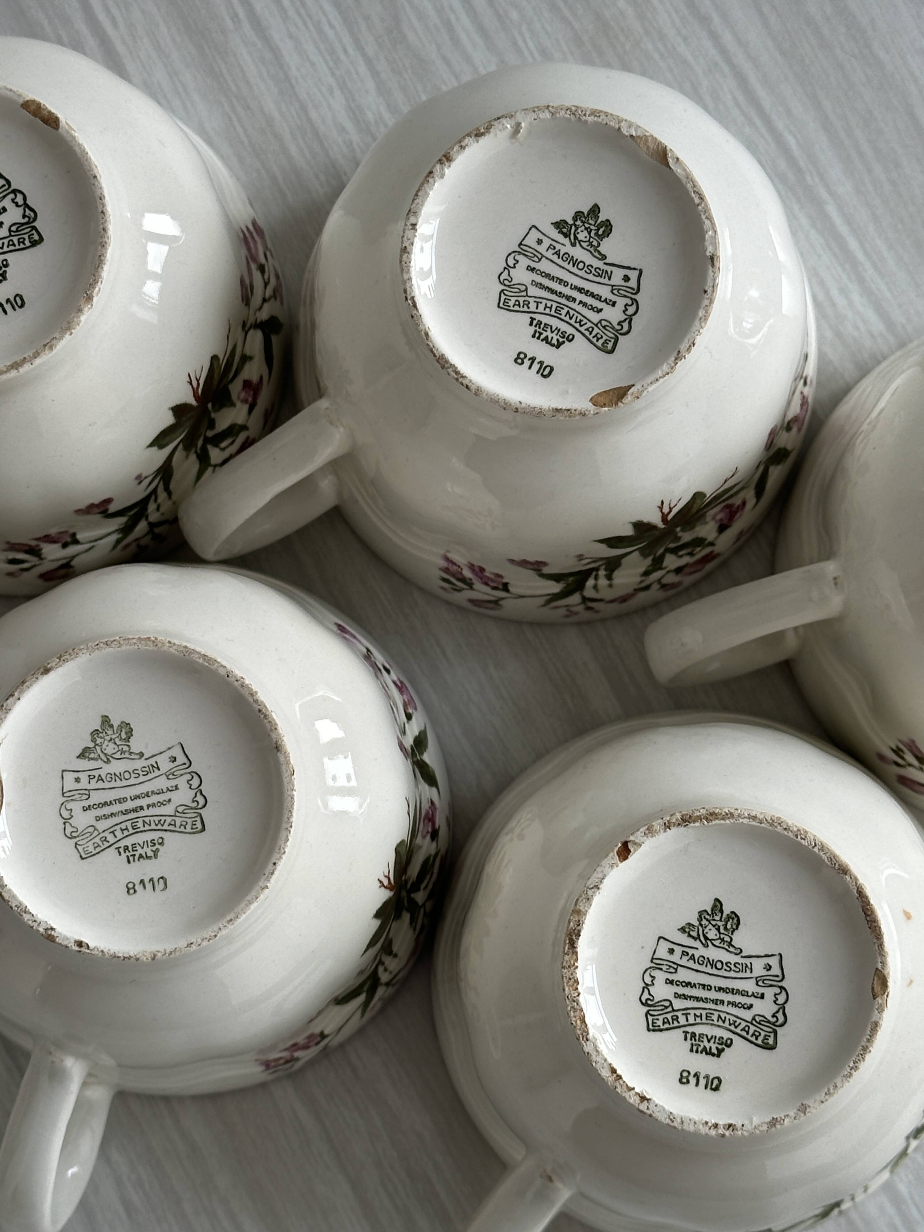 Tasses à café florales Pagnossin en faïence, Trévise, Italie.