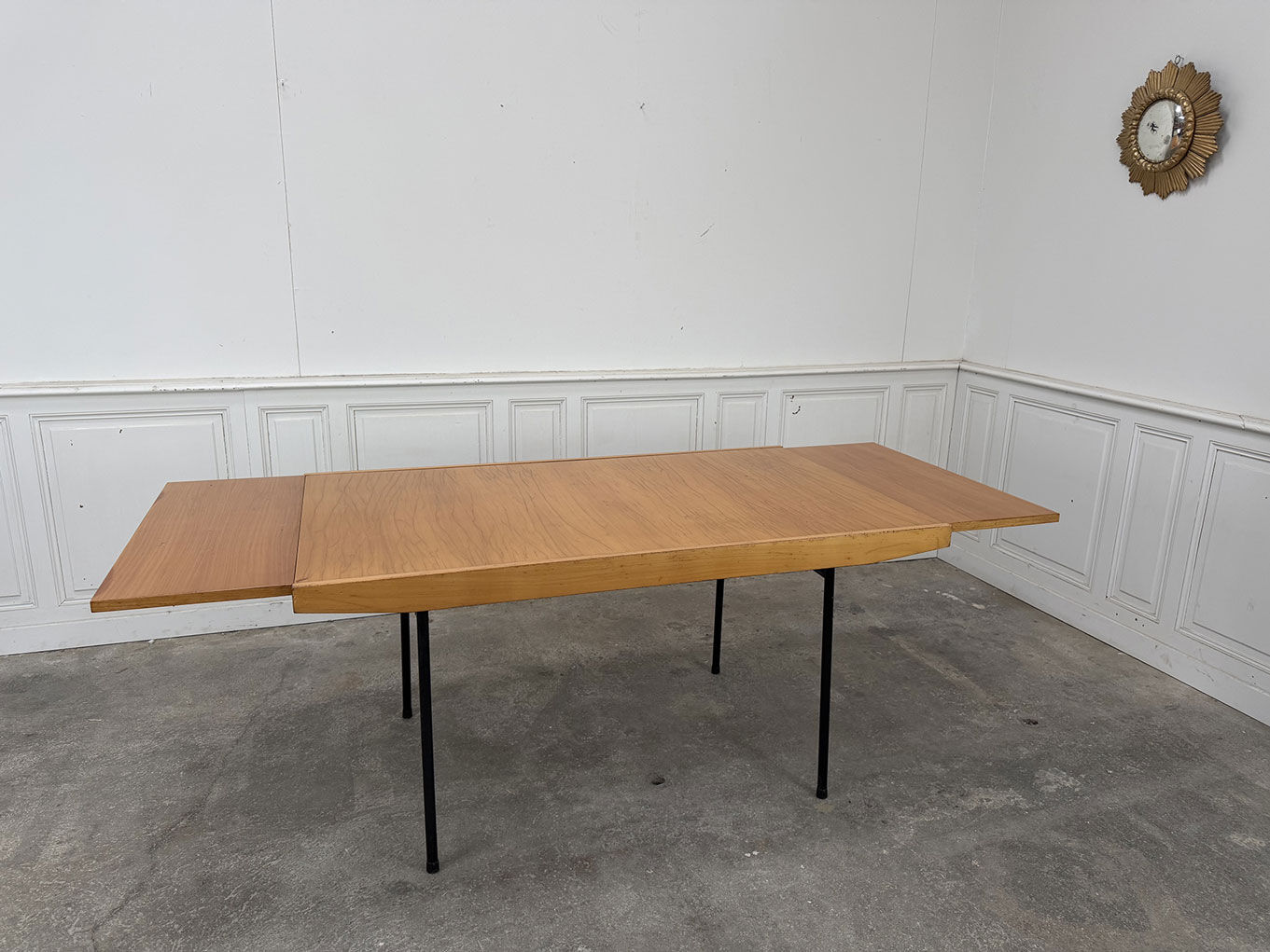 Table Alain Richard 1950