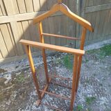 Double valet wood coat rack