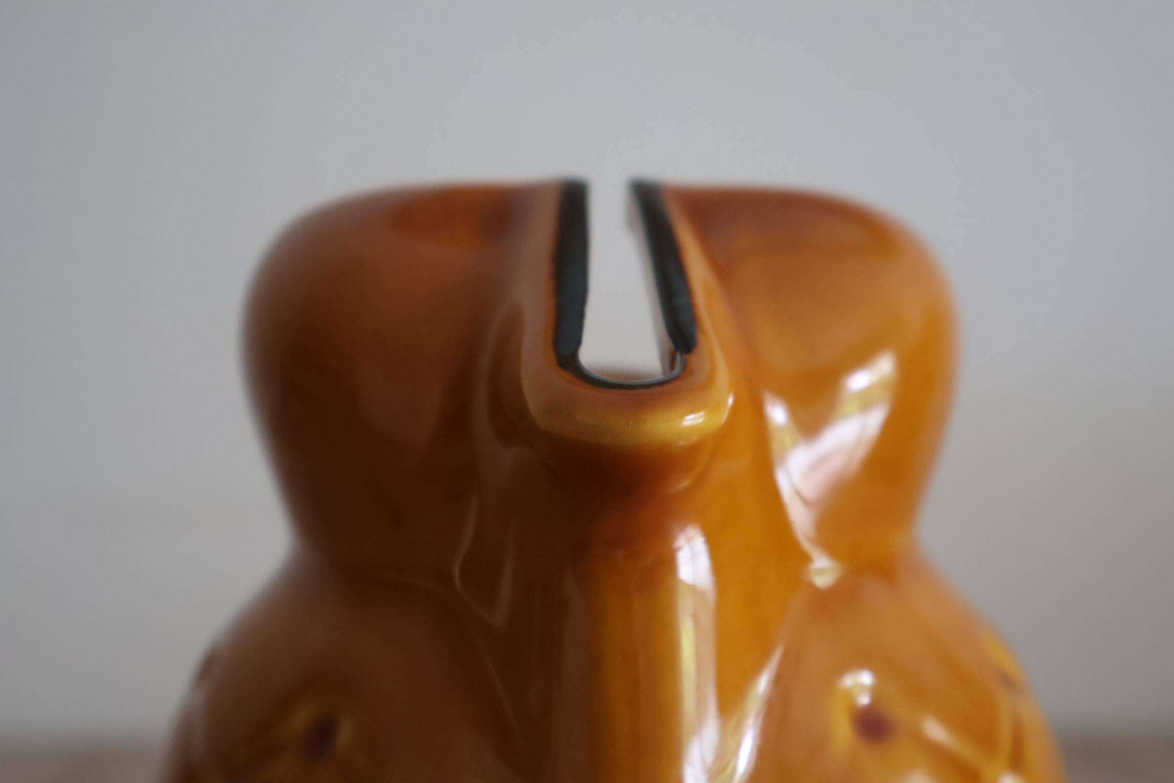 Pichet en céramique motif ananas années 60
