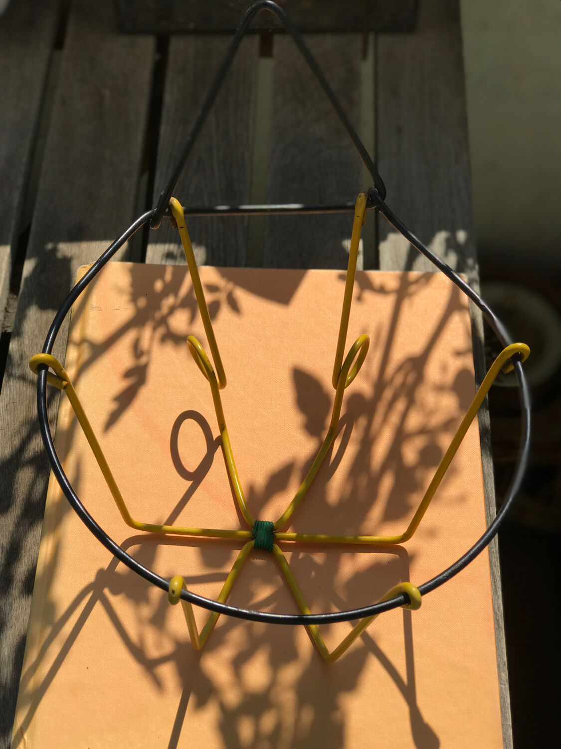 Vintage plant support 60s yellow and black iron
