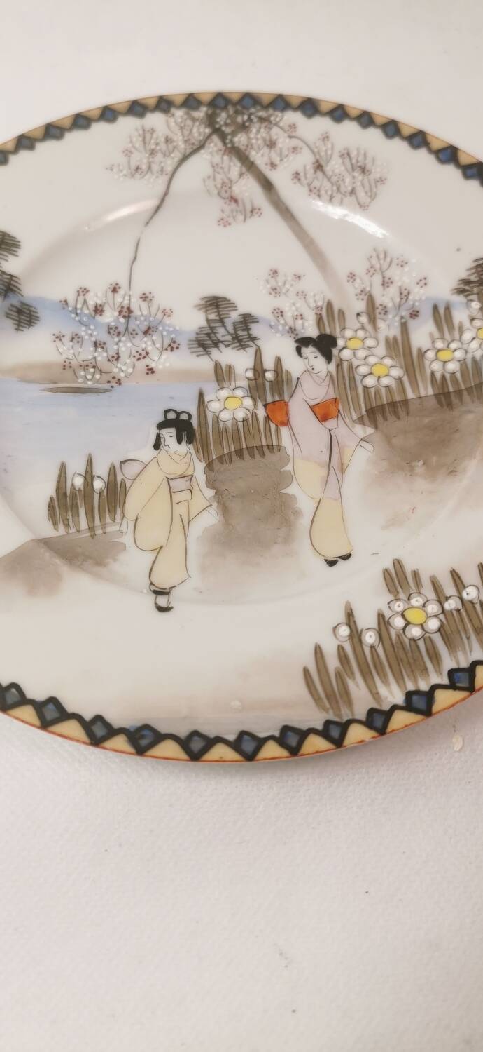 Japanese Kutani Hand-Painted Porcelain Plate