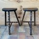 Paire de tabourets tripodes
