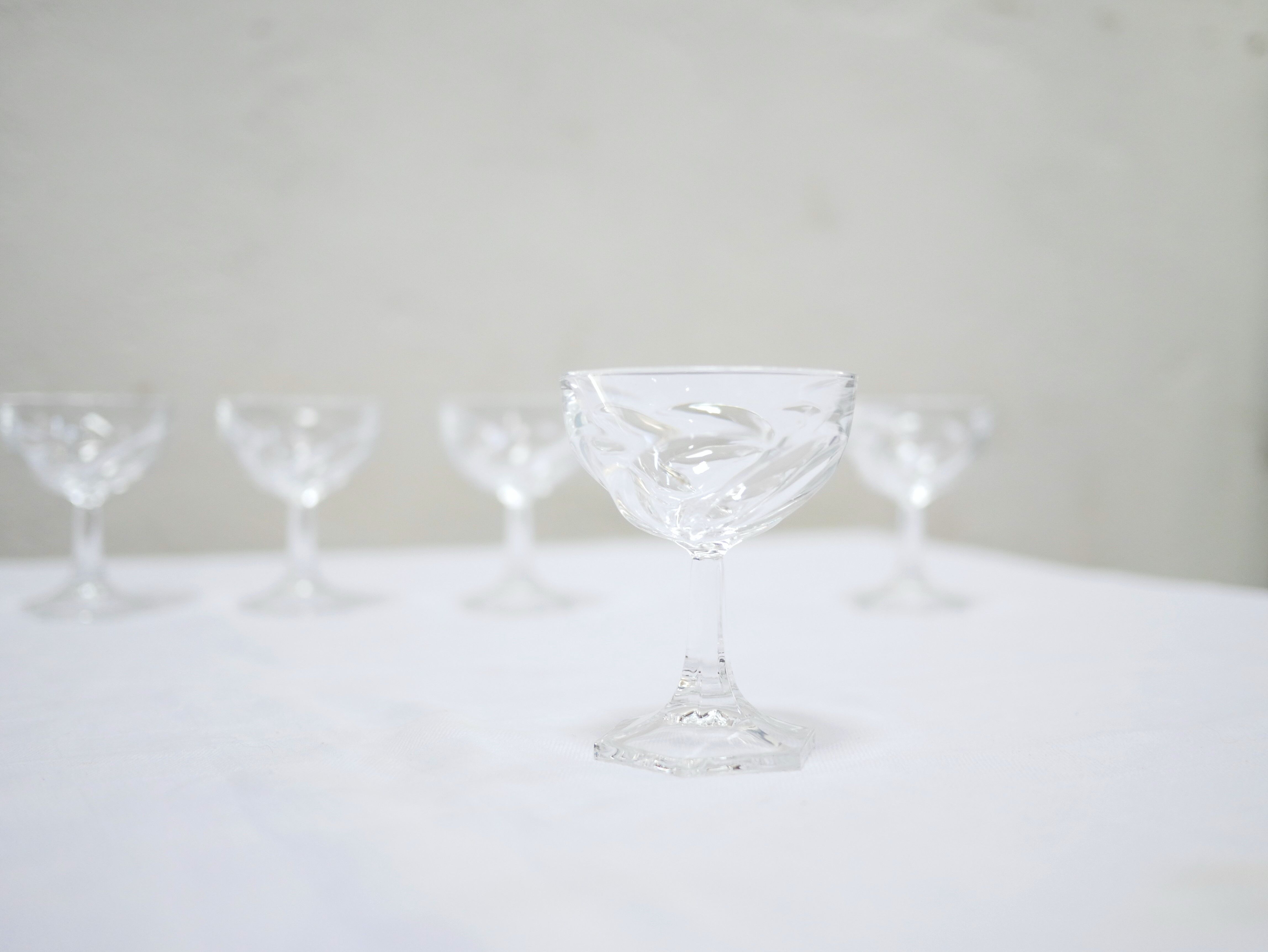 Series of 6 vintage crystal champagne glasses