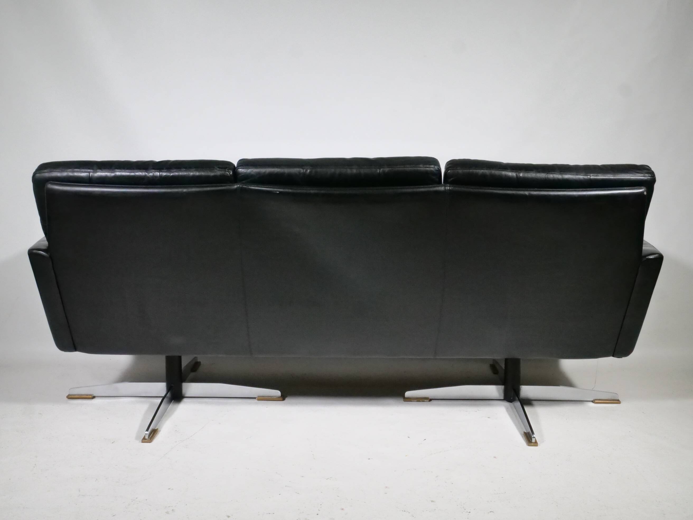 Mid-Century Design Leather Set – Sofa & Armchairs 1960s