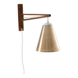 Wooden wall light with adjustable arm