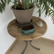 Light green ceramic flower pot