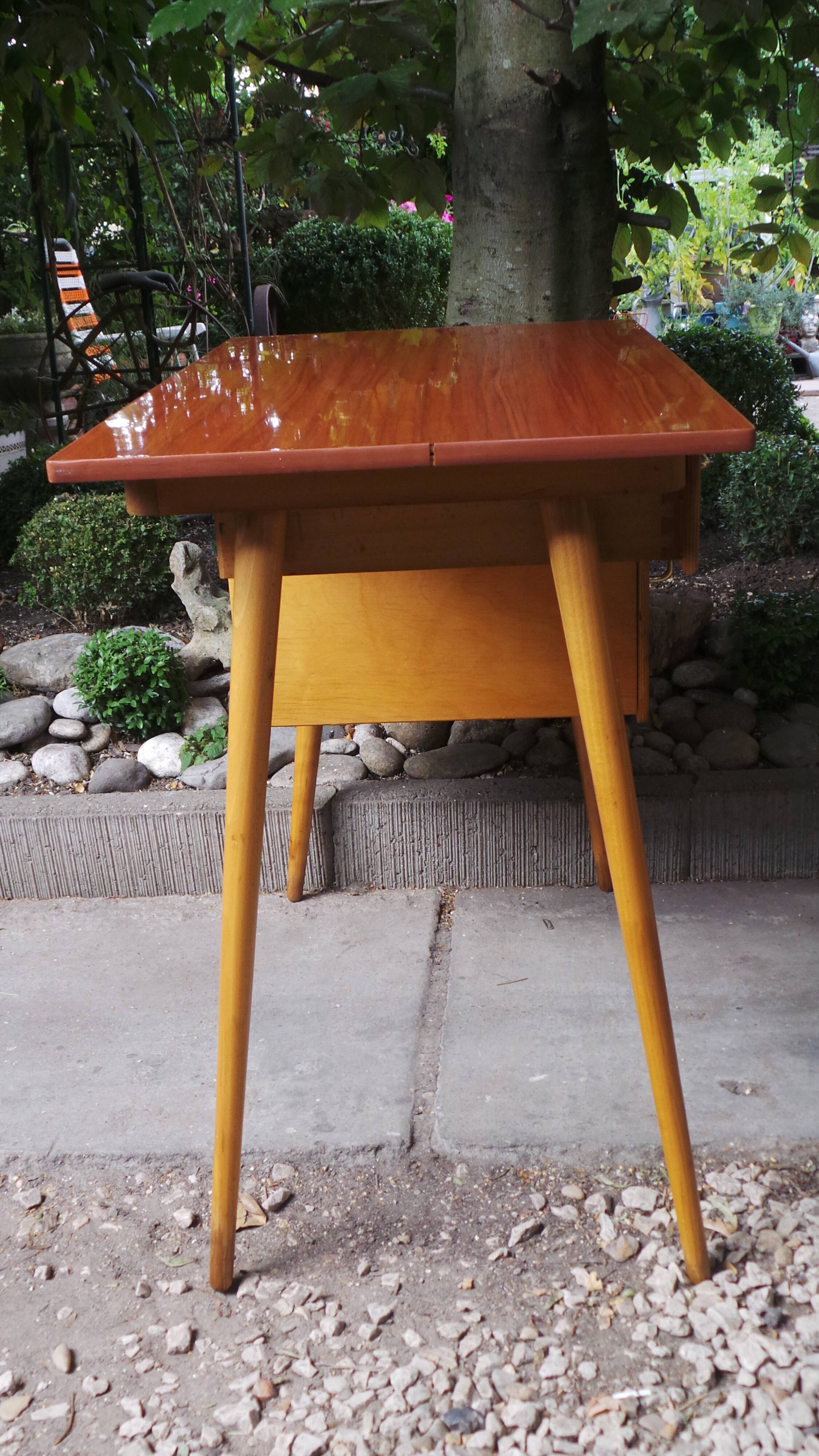 Desk feet compass baumann