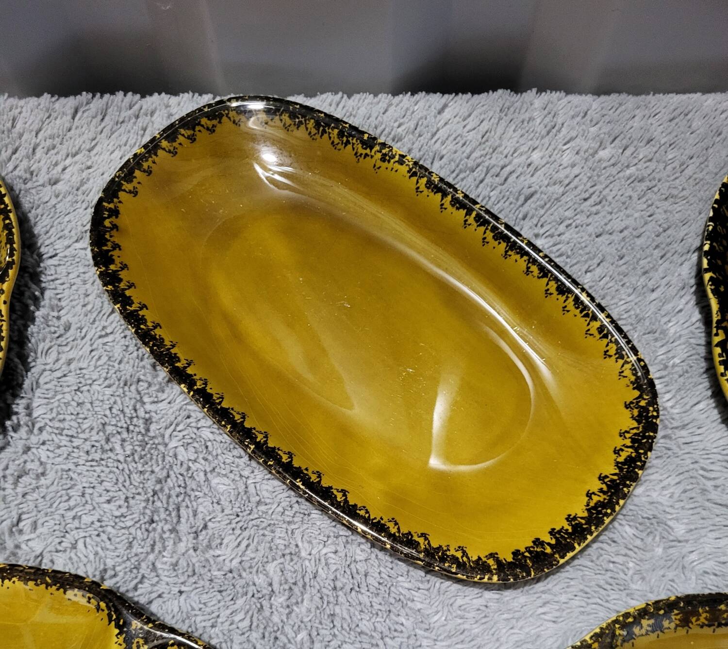 Authentic old vintage oyster set signed Gien France