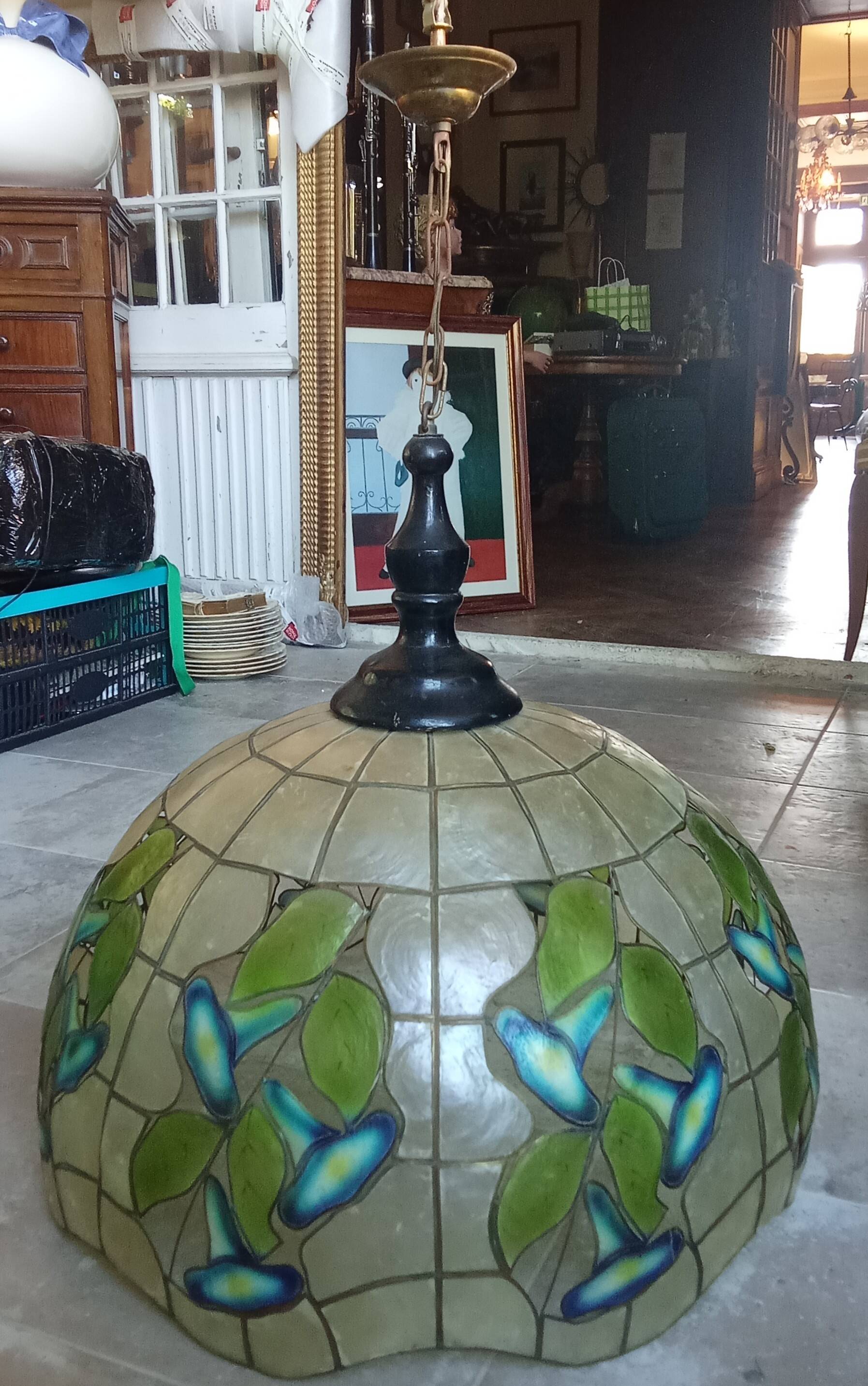 Ancienne suspension vitrail style Art Nouveau