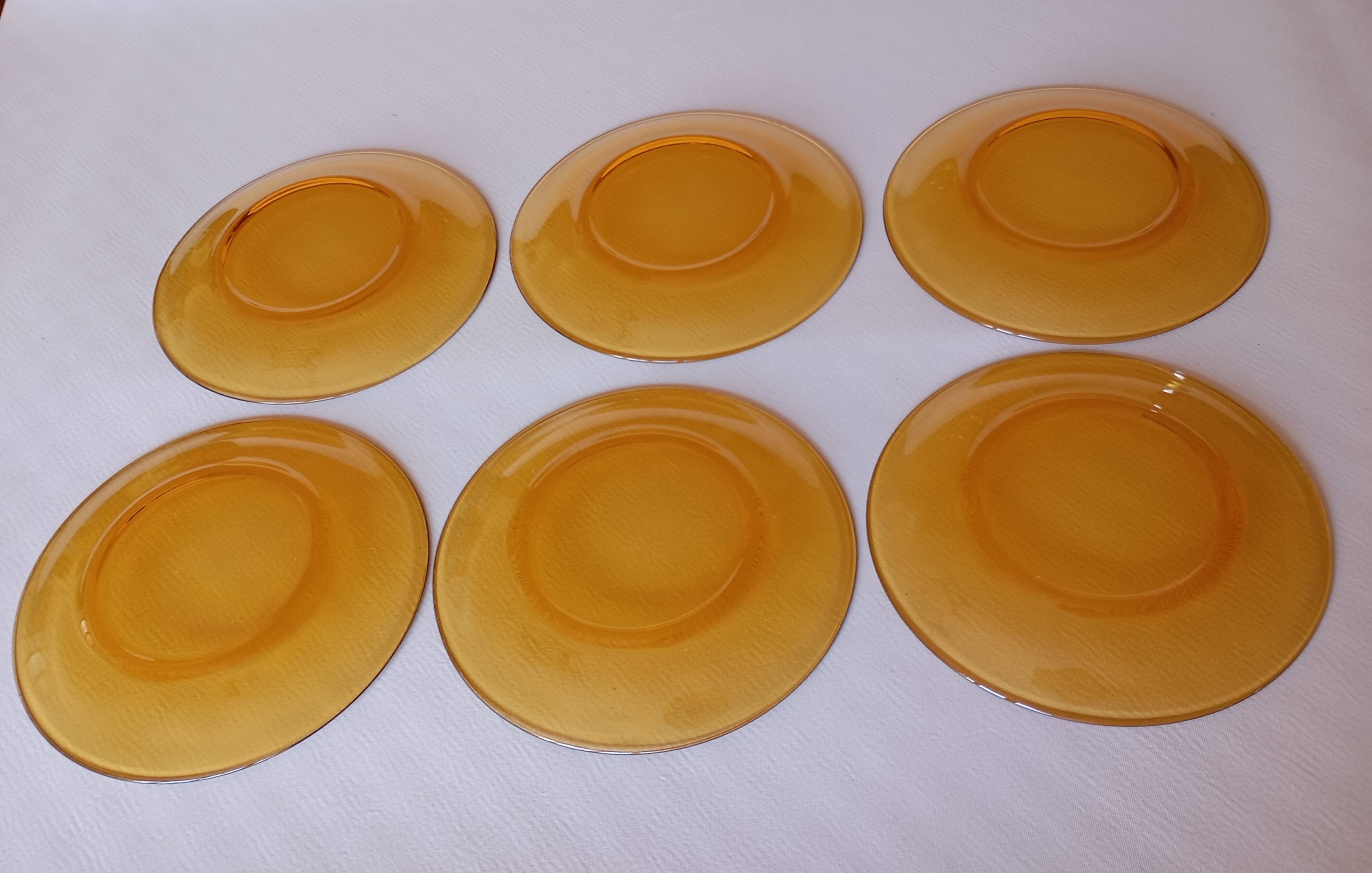 12 assiettes plates Vereco ambre