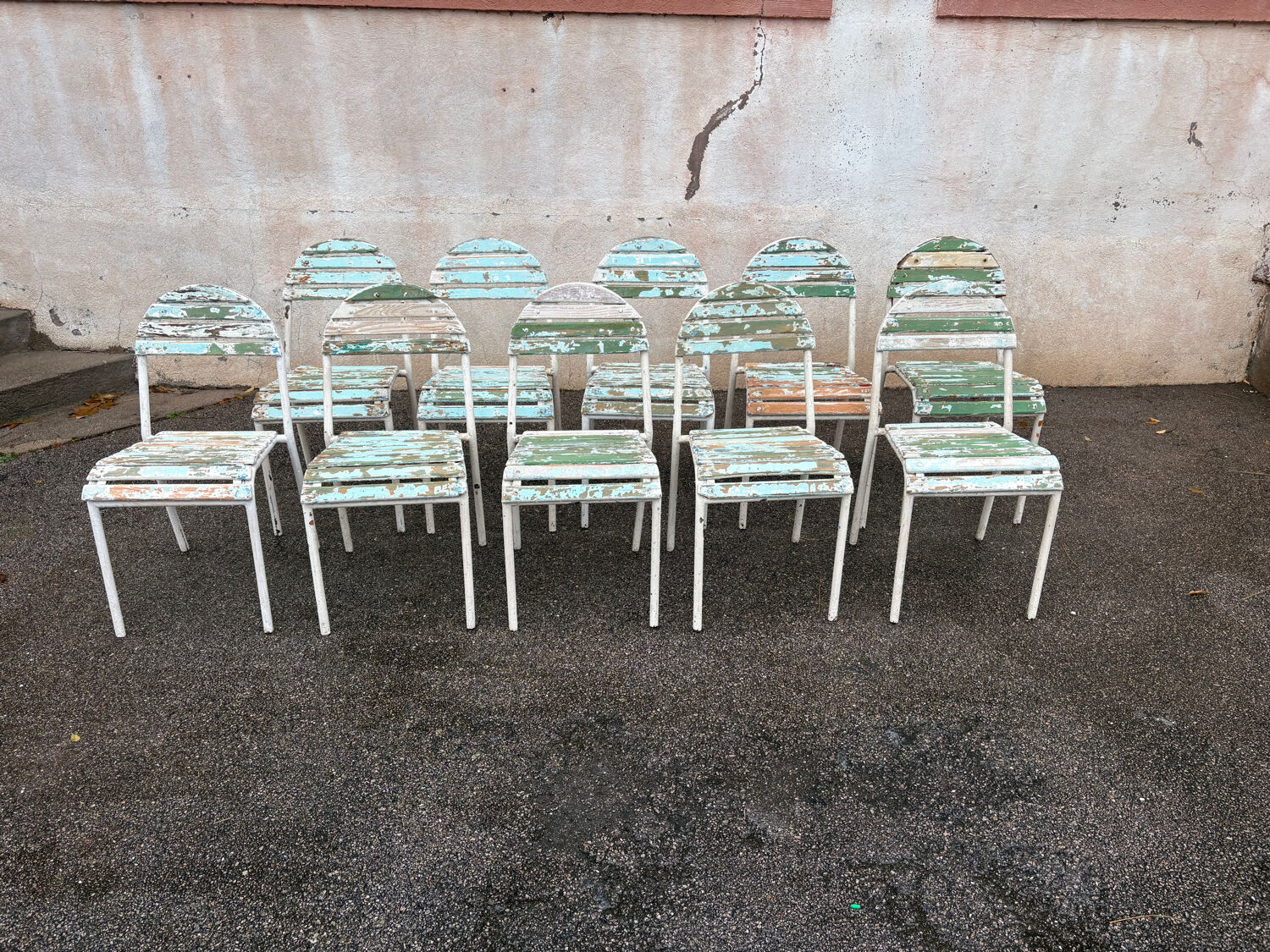 10 chaises de terrasse champêtre 