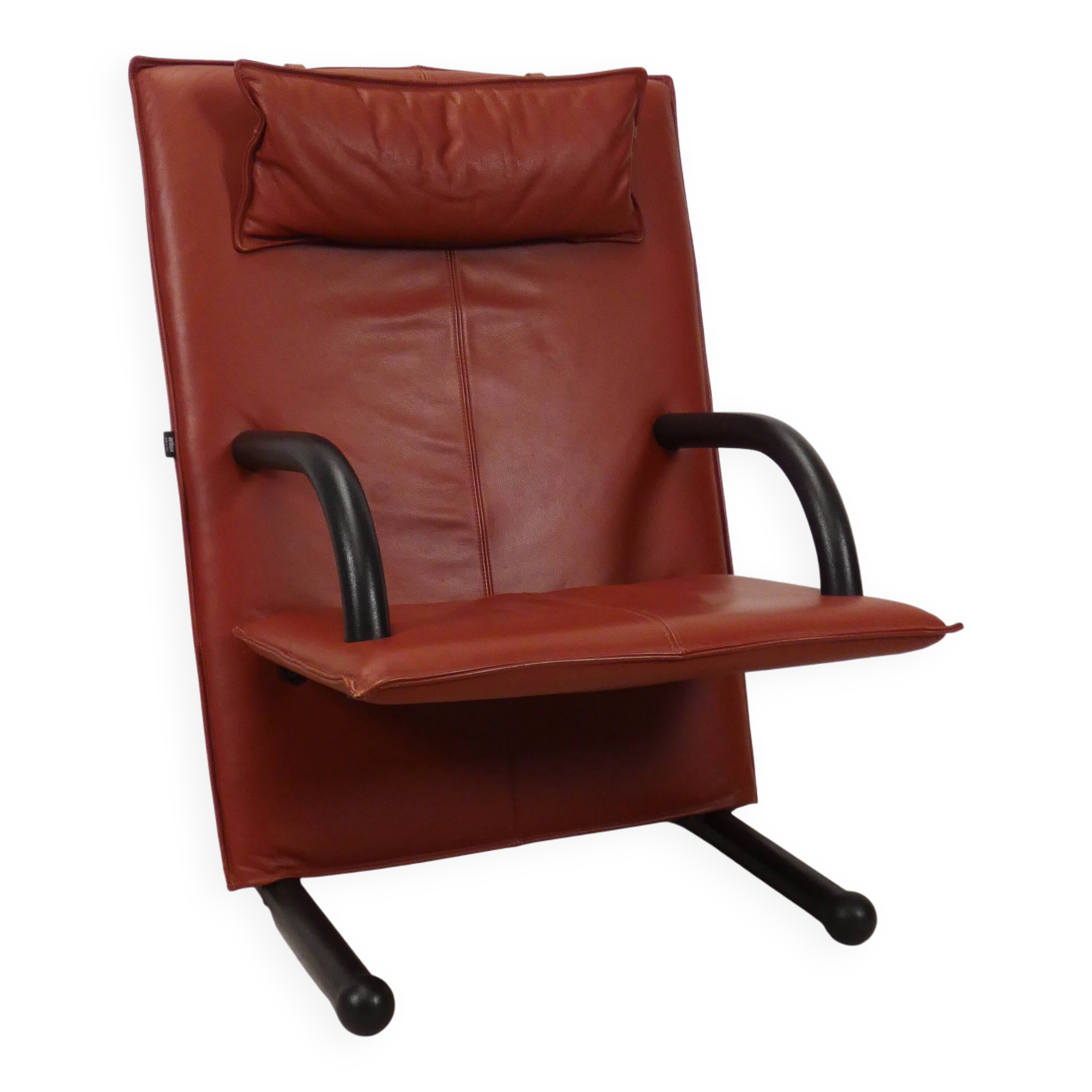 T-Line lounge chair - Arflex