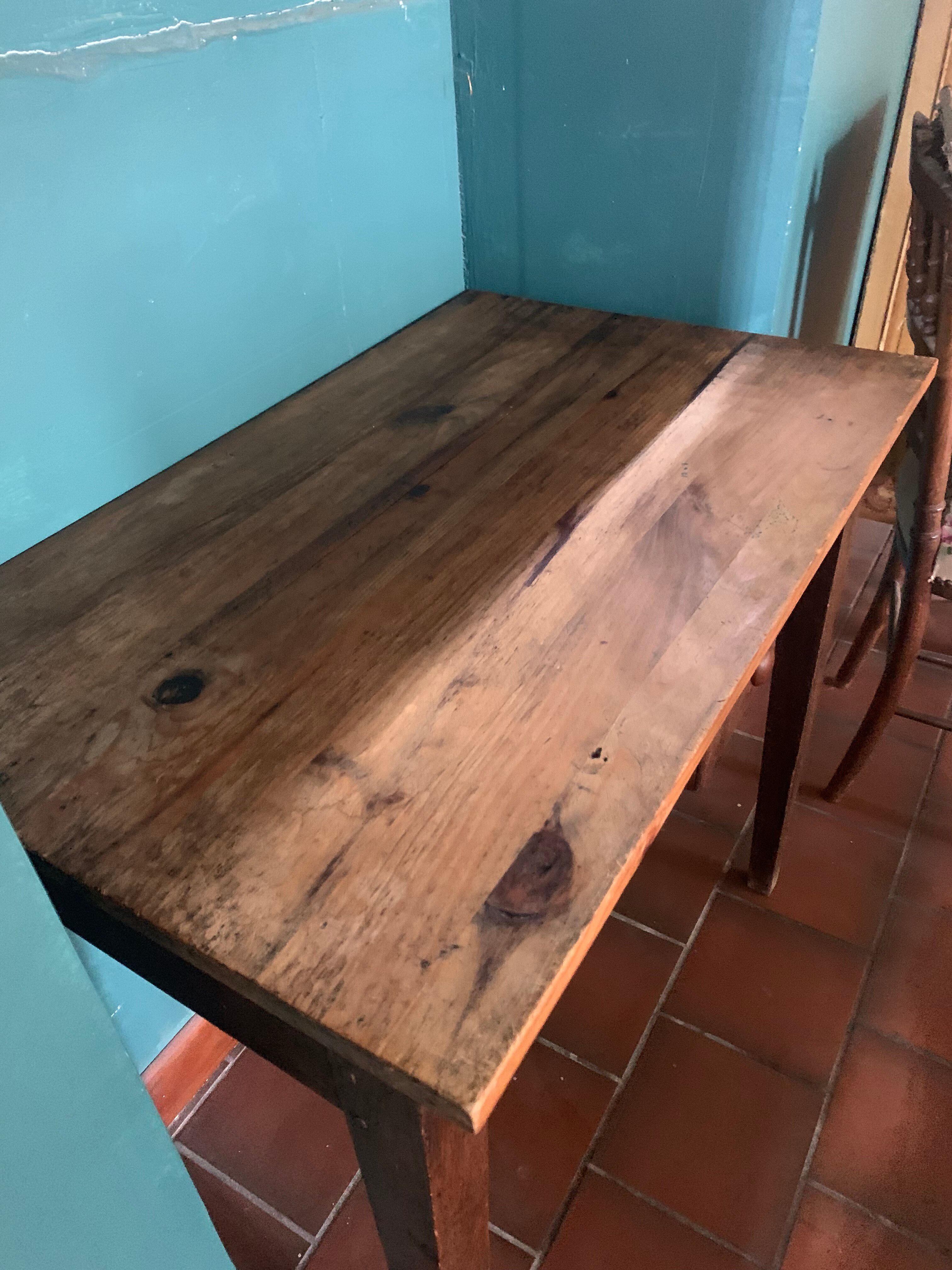 Farm table