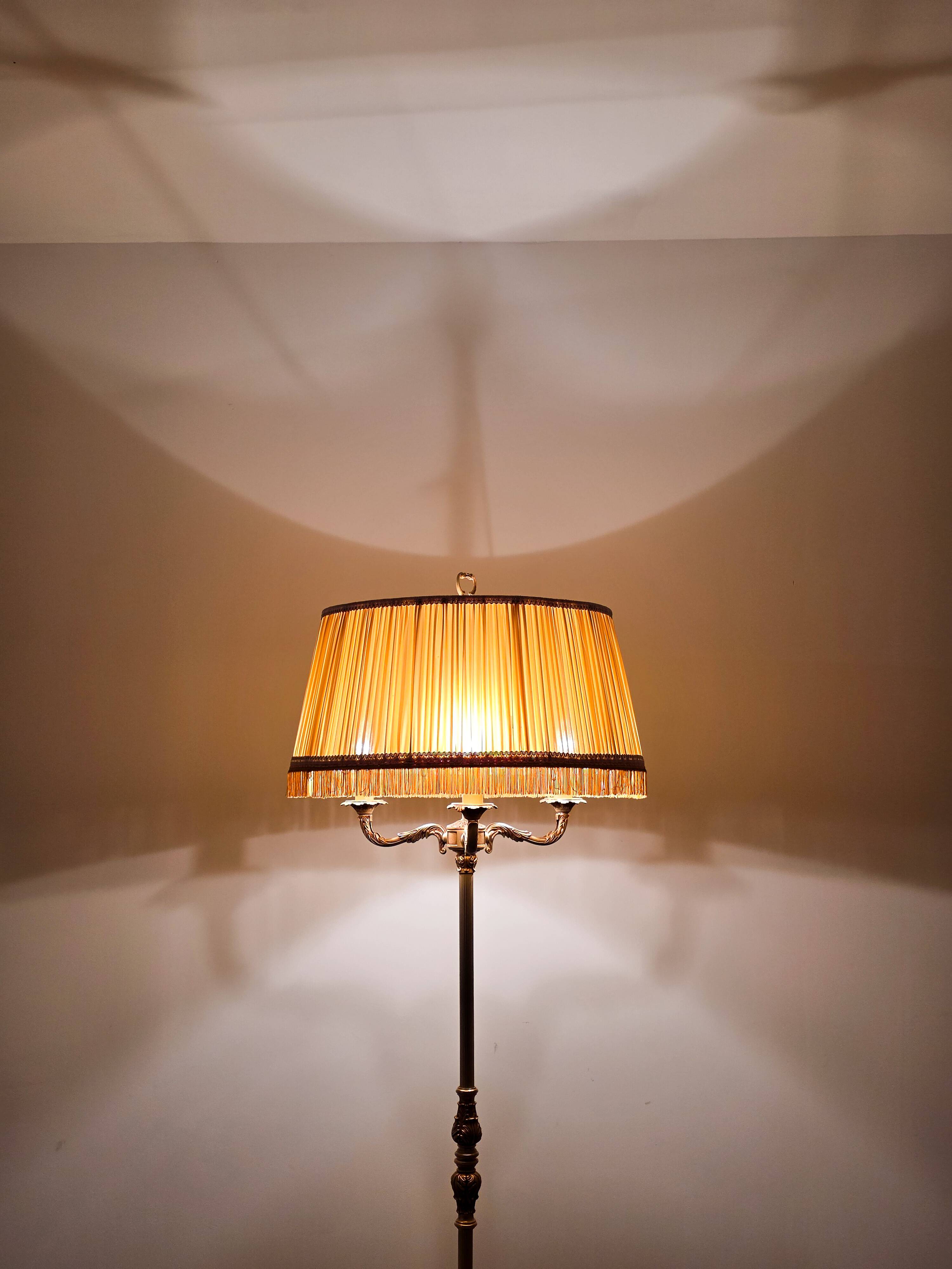 Golden floor lamp with pleated shade – Mid 20th century