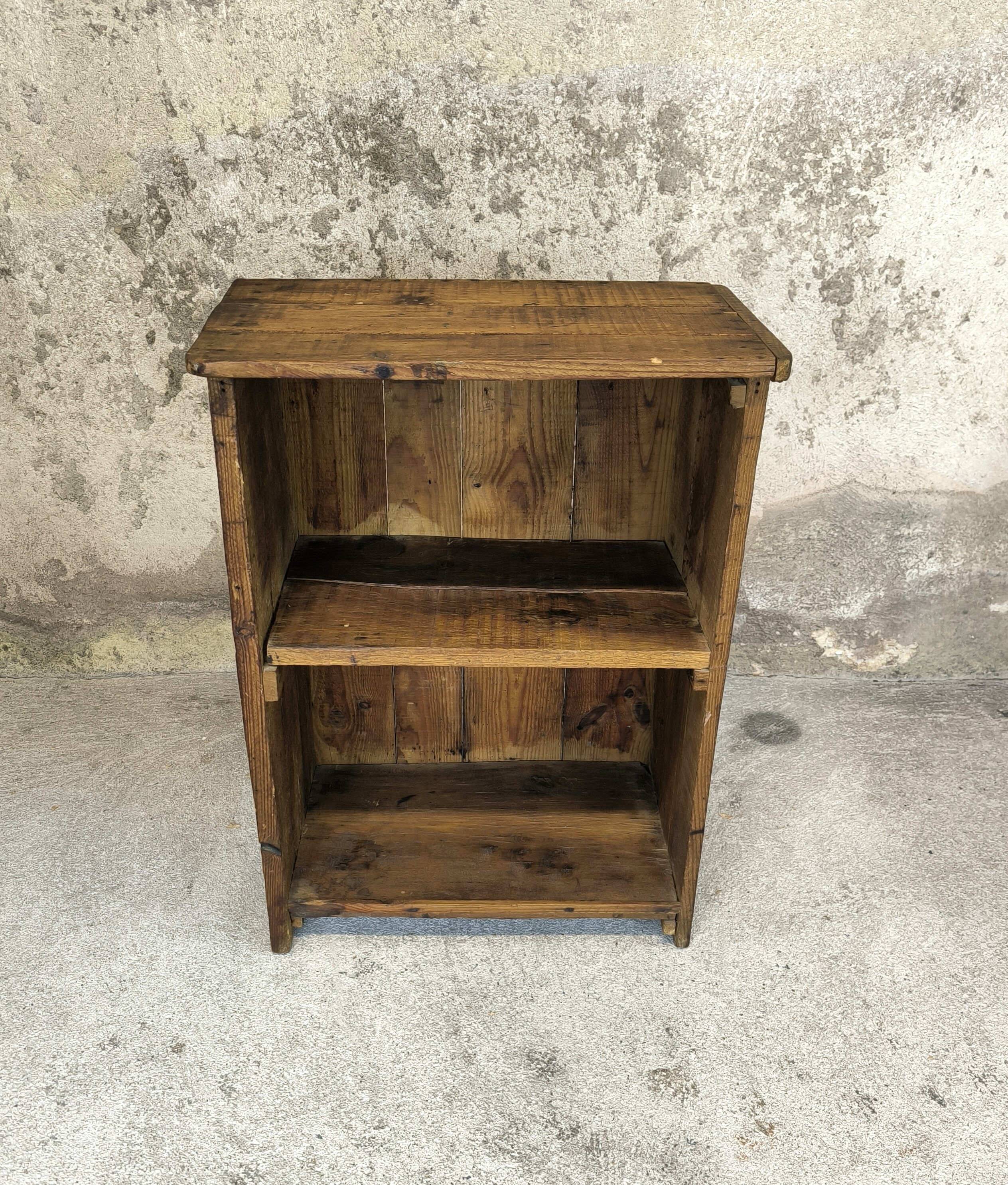 Meuble de rangement en bois