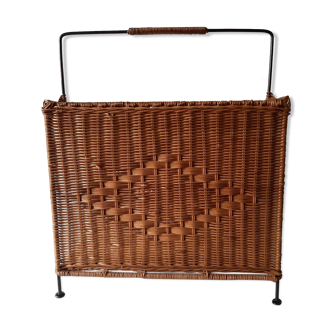 Door vintage rattan magazine