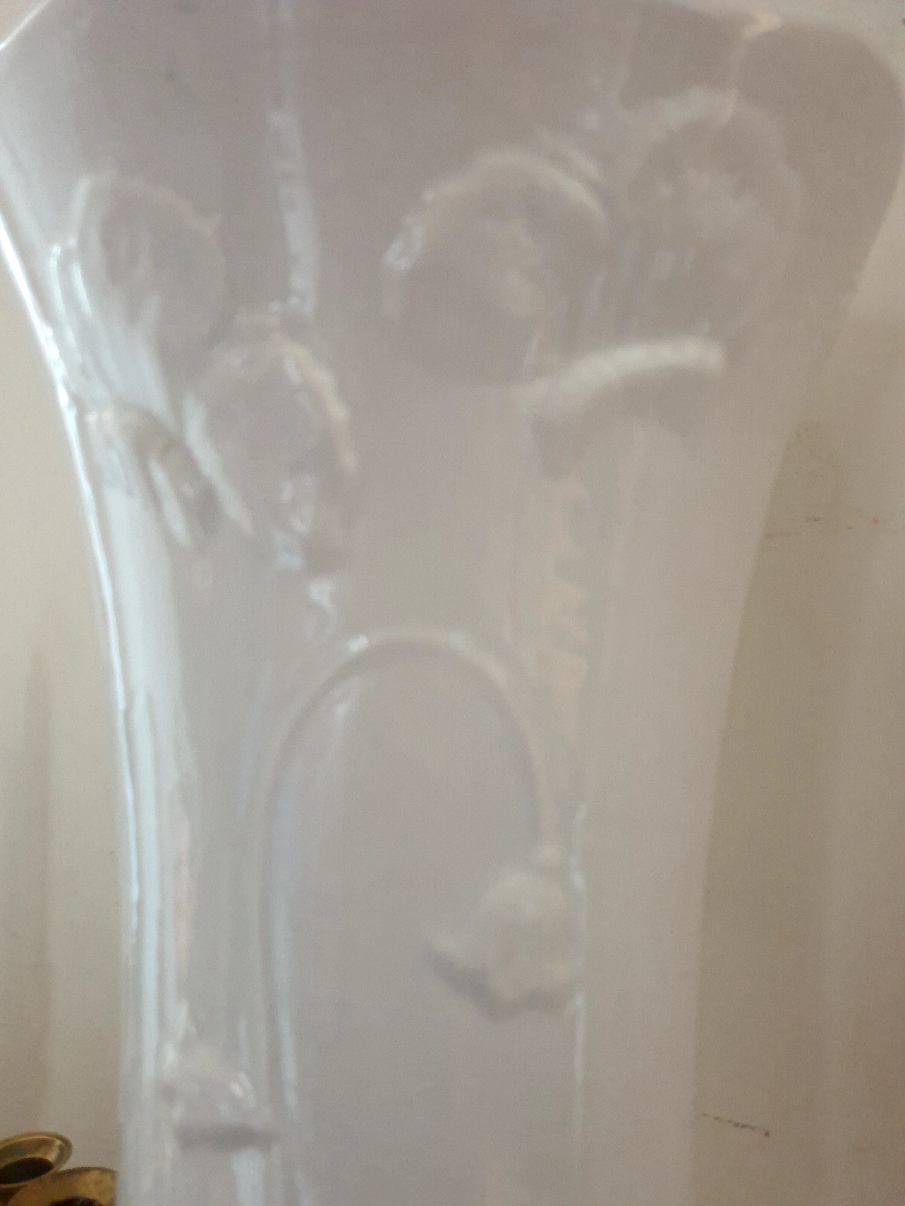 White vase floral pattern