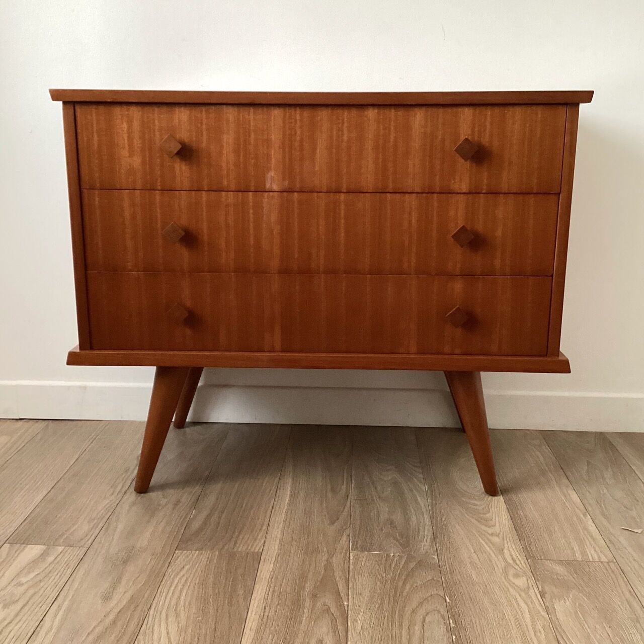 Compass feet dresser