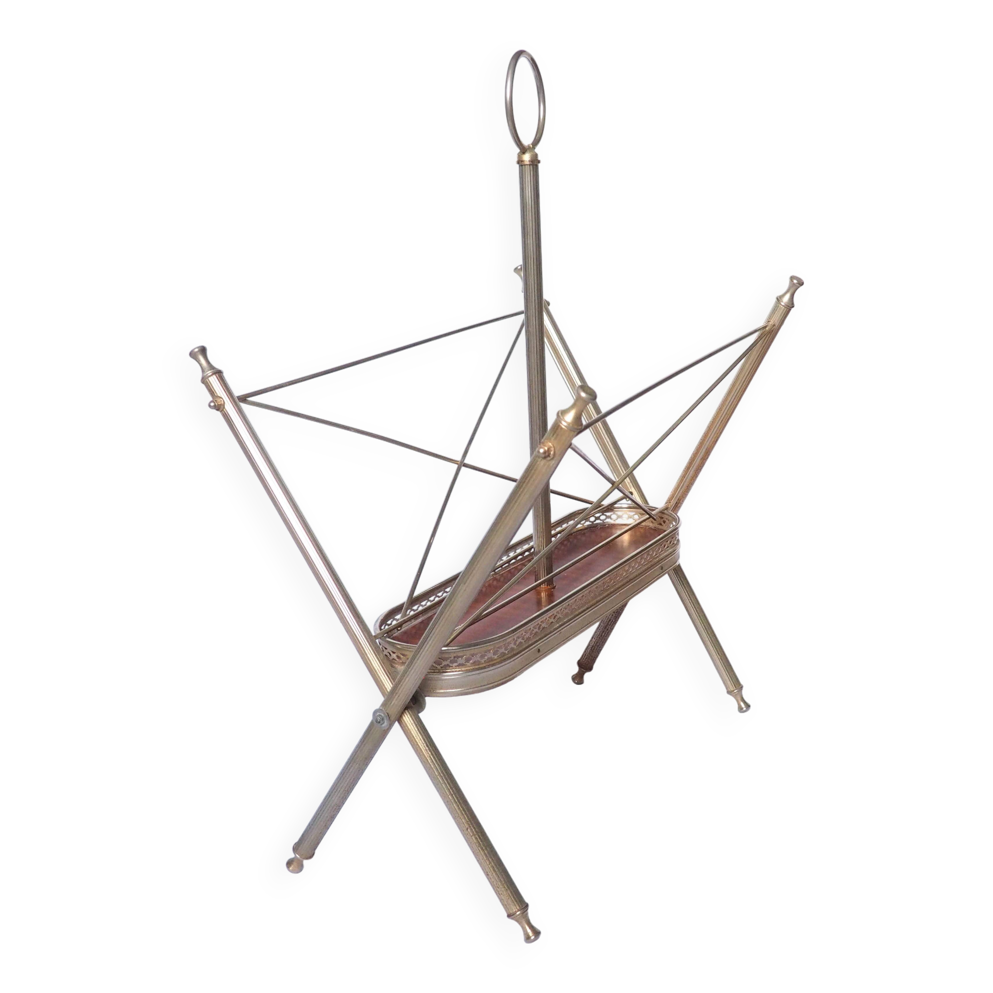 Folding magazine rack