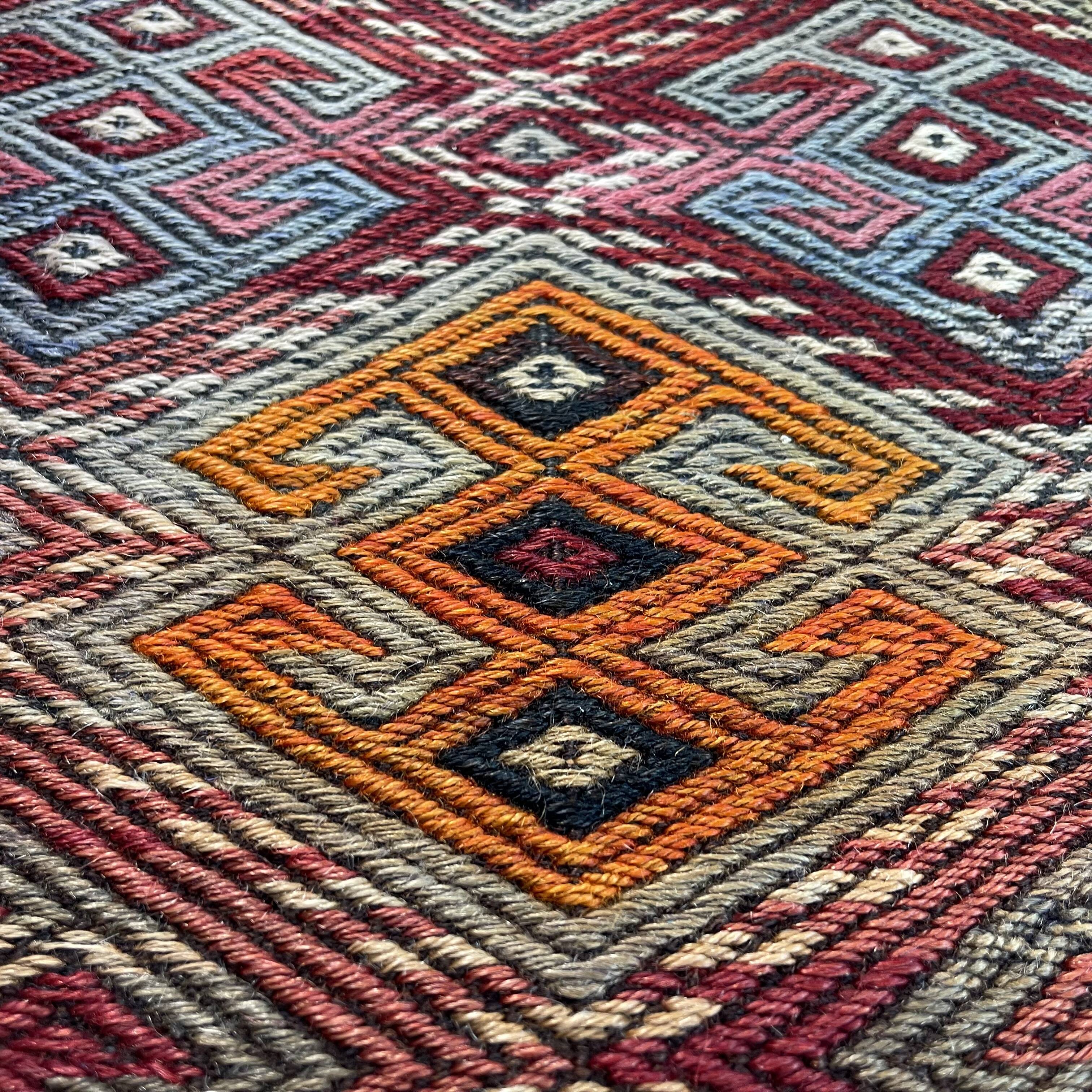 Vintage turkish kilim rug 103 x 43 cm