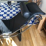 Leather lounge chair