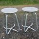 Paire de tabourets industriels