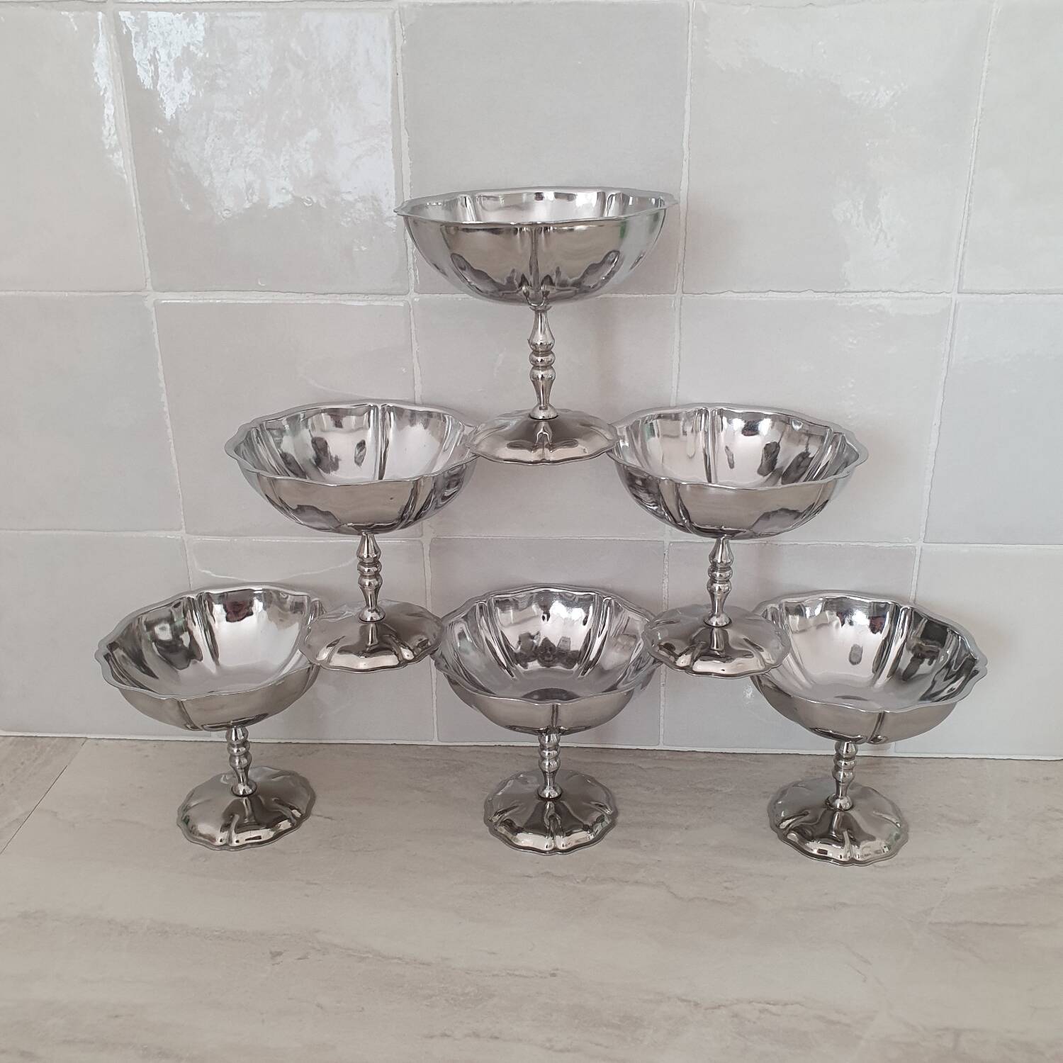 6 Coupes à dessert en inox