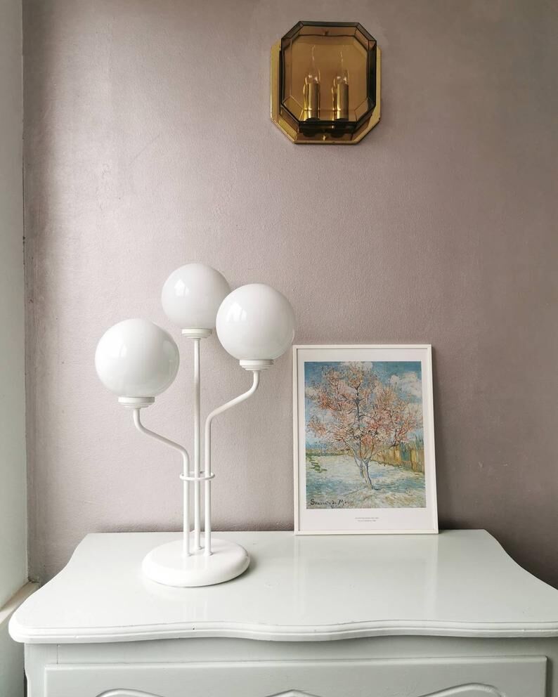 Vintage 80s white metal table lamp