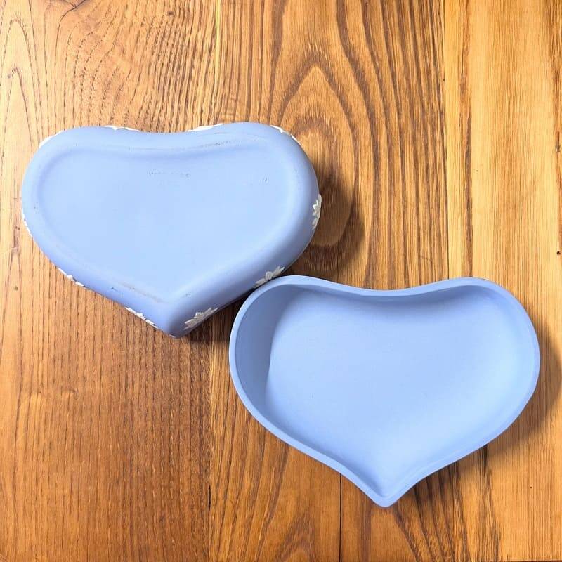 Heart box in Wedgwood