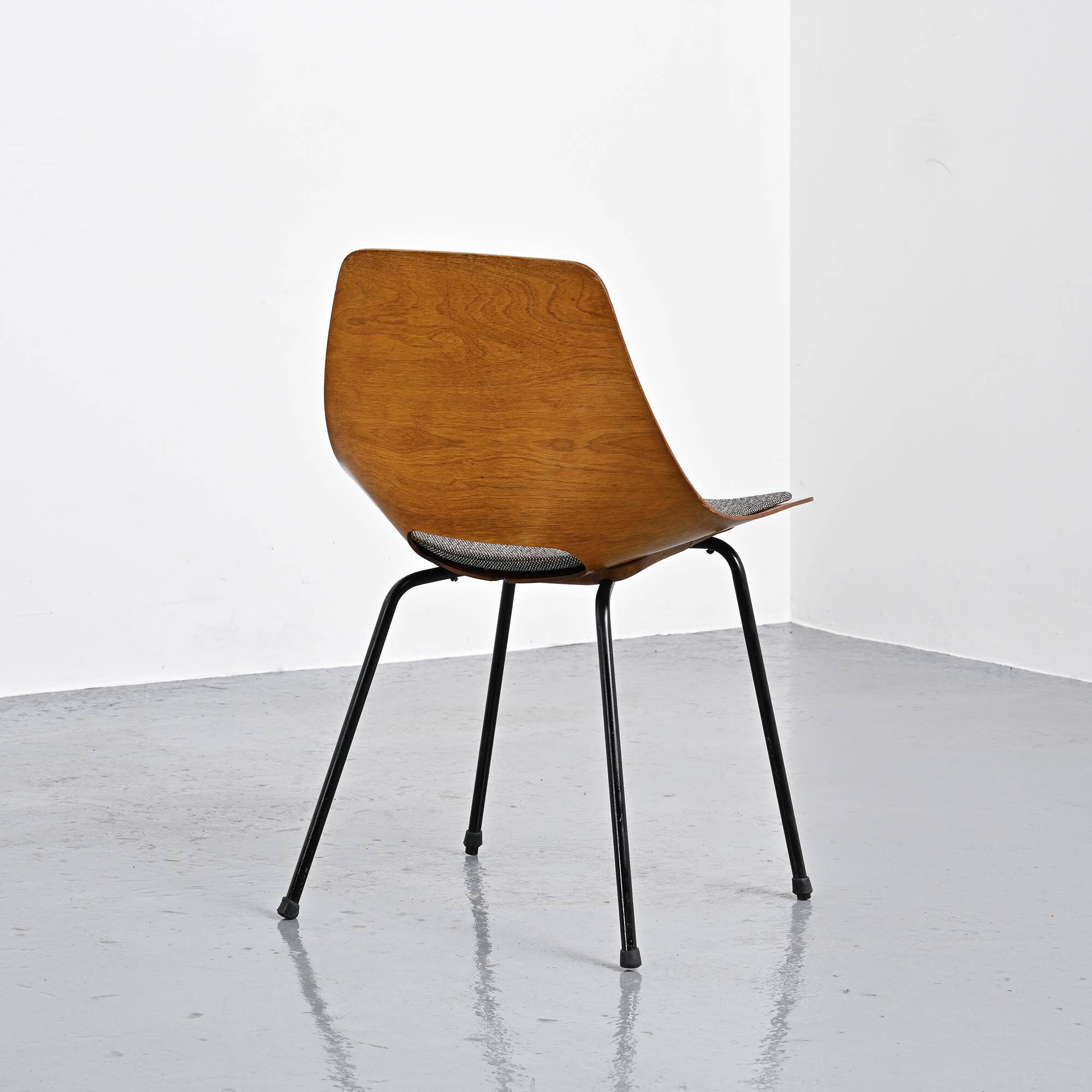 Chaise Tonneau par Pierre Guariche, Steiner, 1953