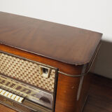 Radio Clement in wood