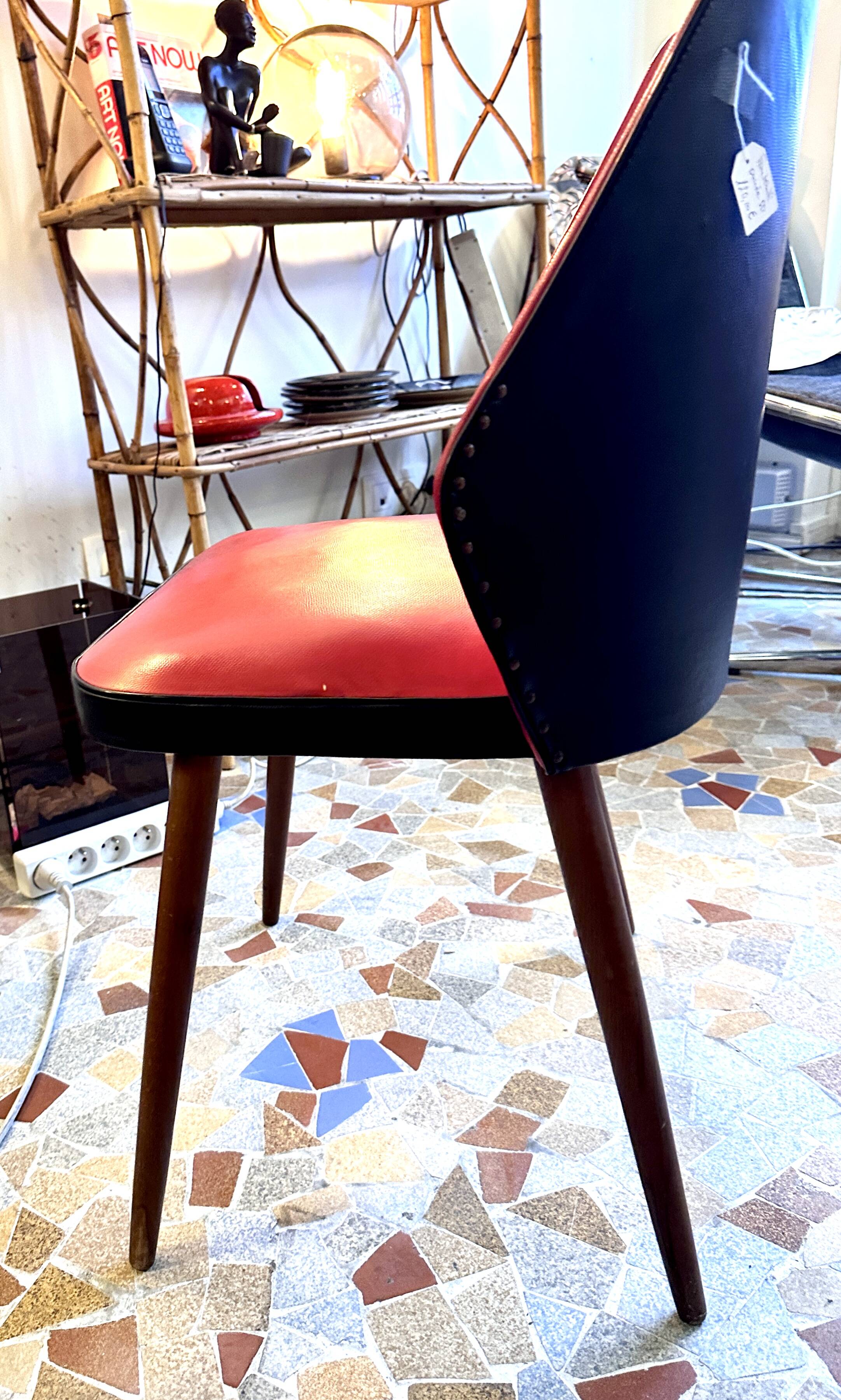 Chaise de bureau rouge