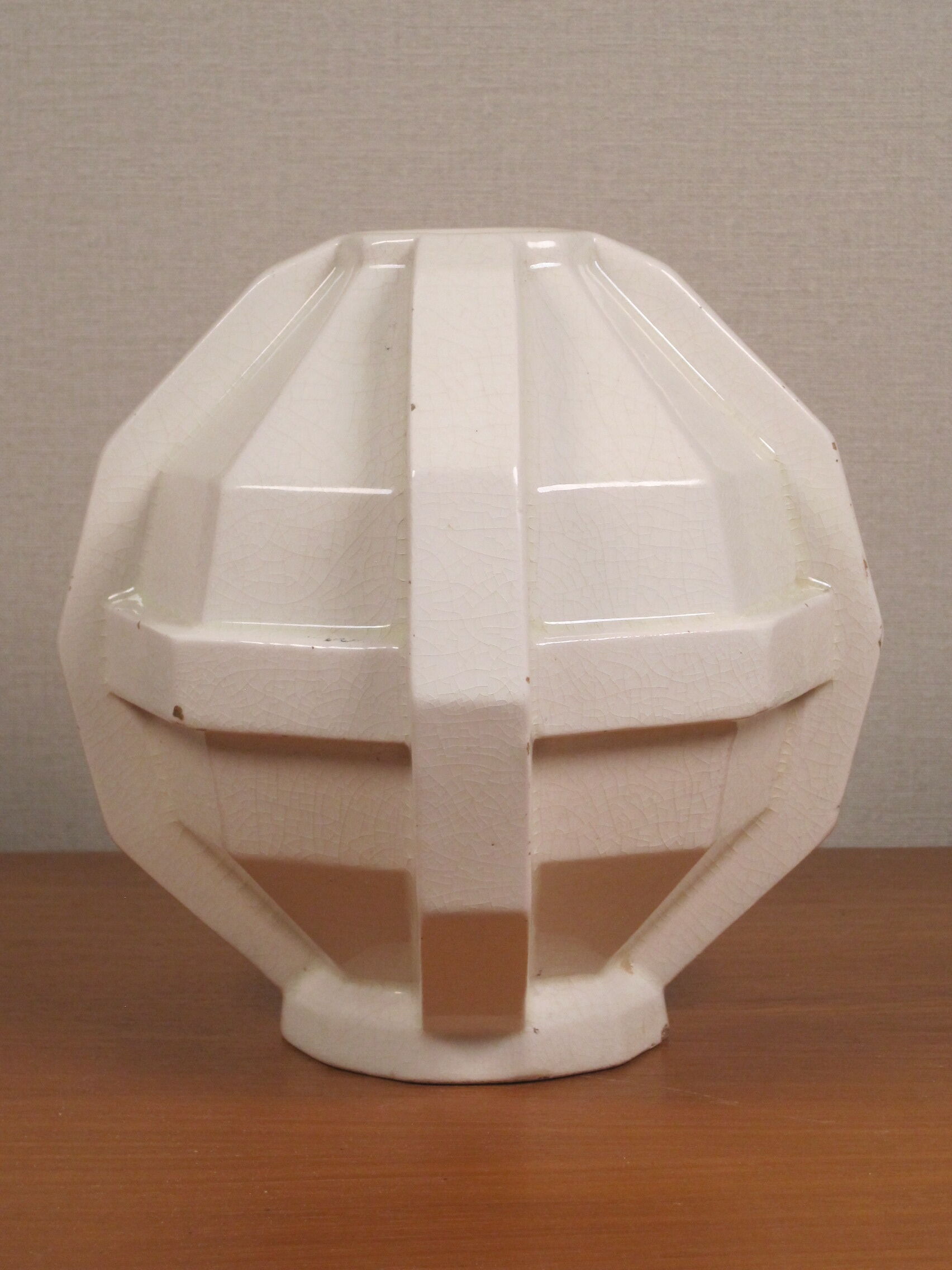 Modernist art deco ball vase in ecru white cracked glazed earthenware, signed saint clement n° 778