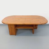 Vintage oval rectangular modernist coffee table in solid pine from the years.