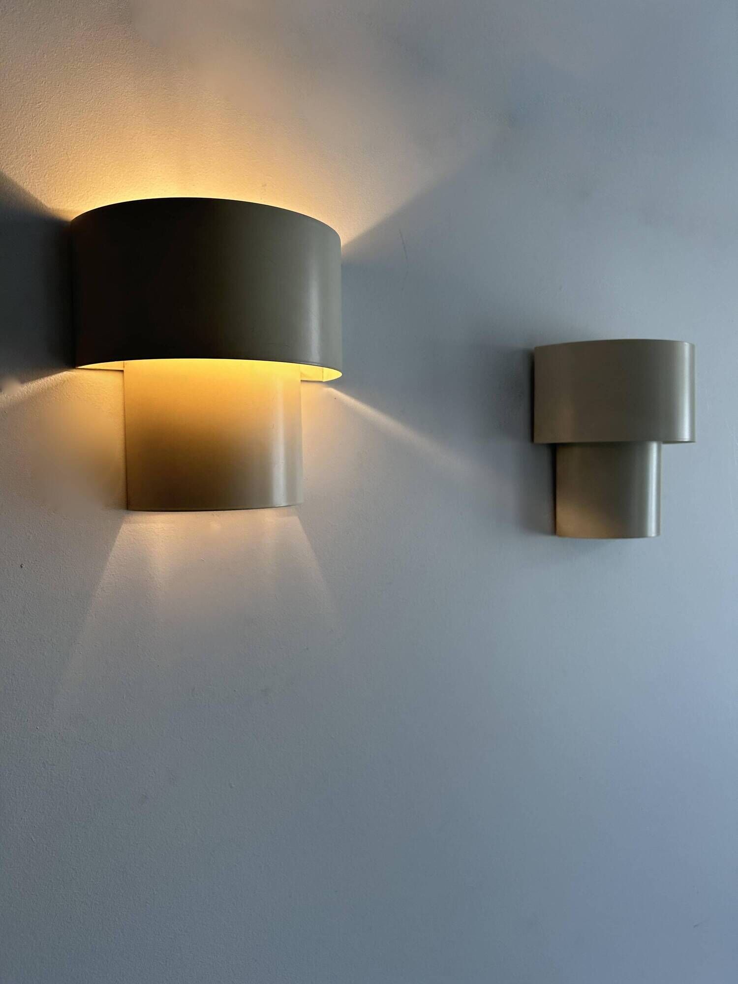 Pair of vintage modernist wall lights, white lacquered metal, Sweden 1970